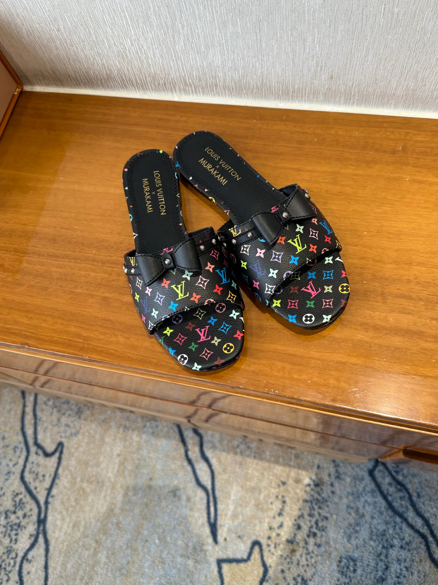 Шлепанцы Женские Louis Vuitton 23249