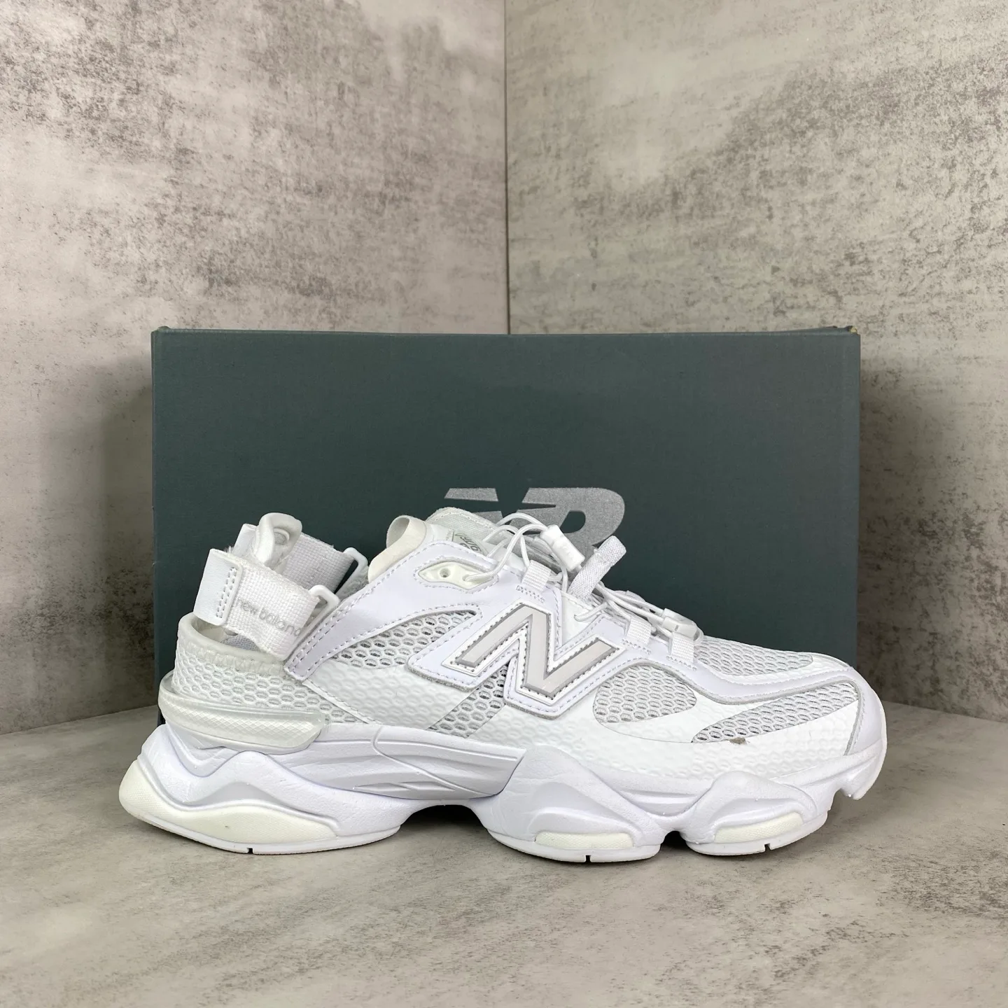 Кроссовки Женские New Balance 17460386