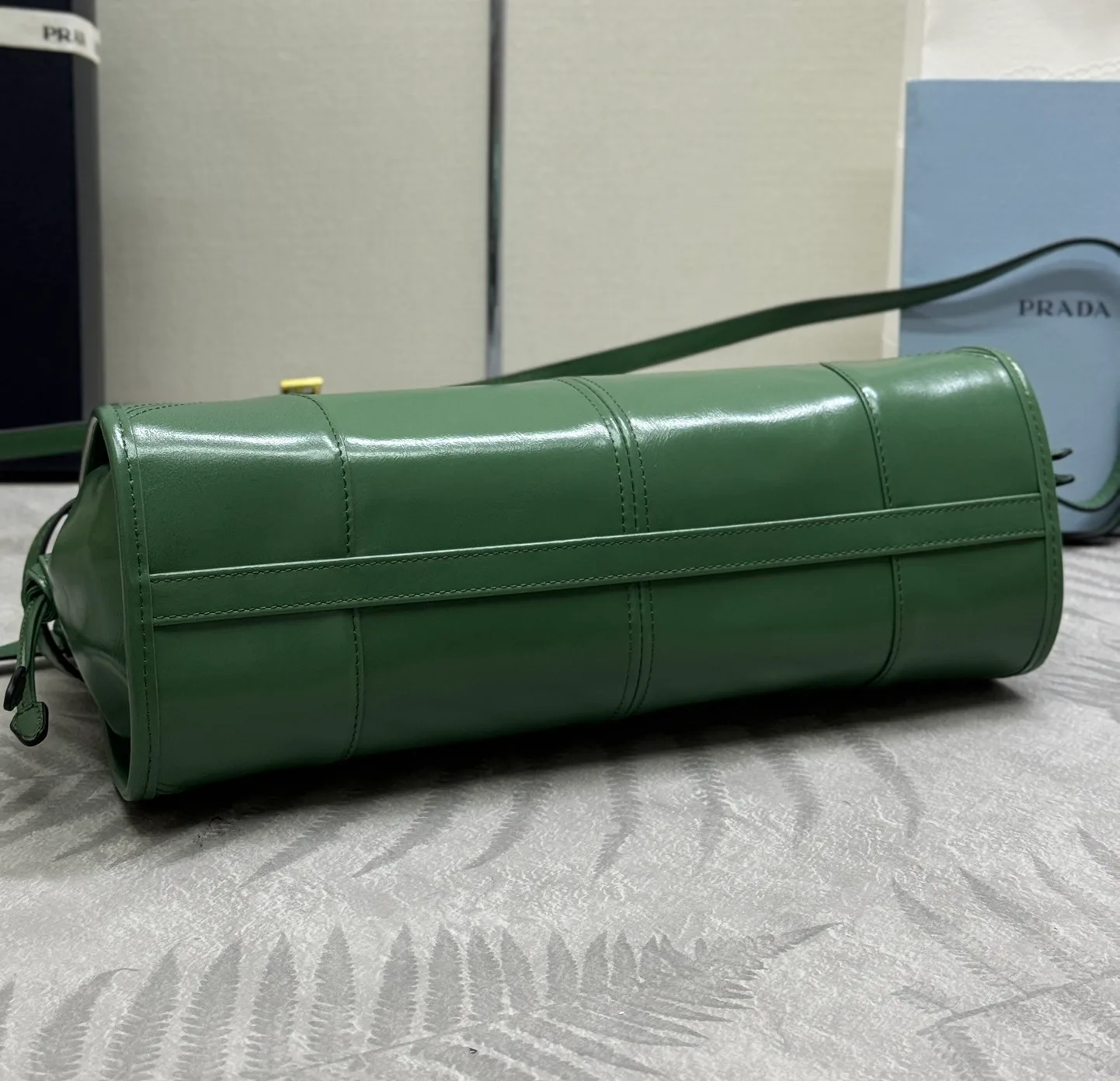 Классические Сумки Женские Prada 11462500