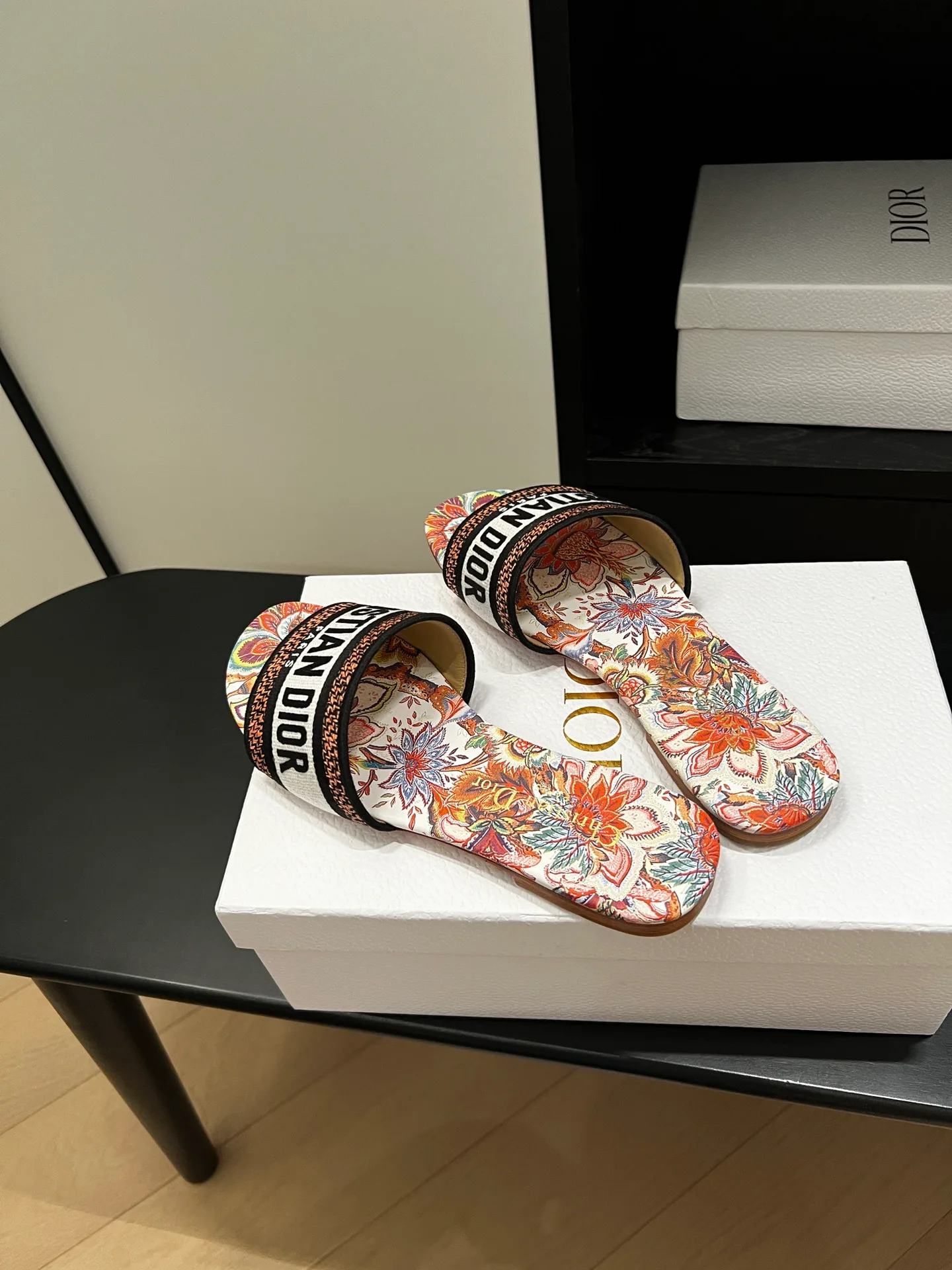 Шлепанцы Женские Christian Dior 11884679