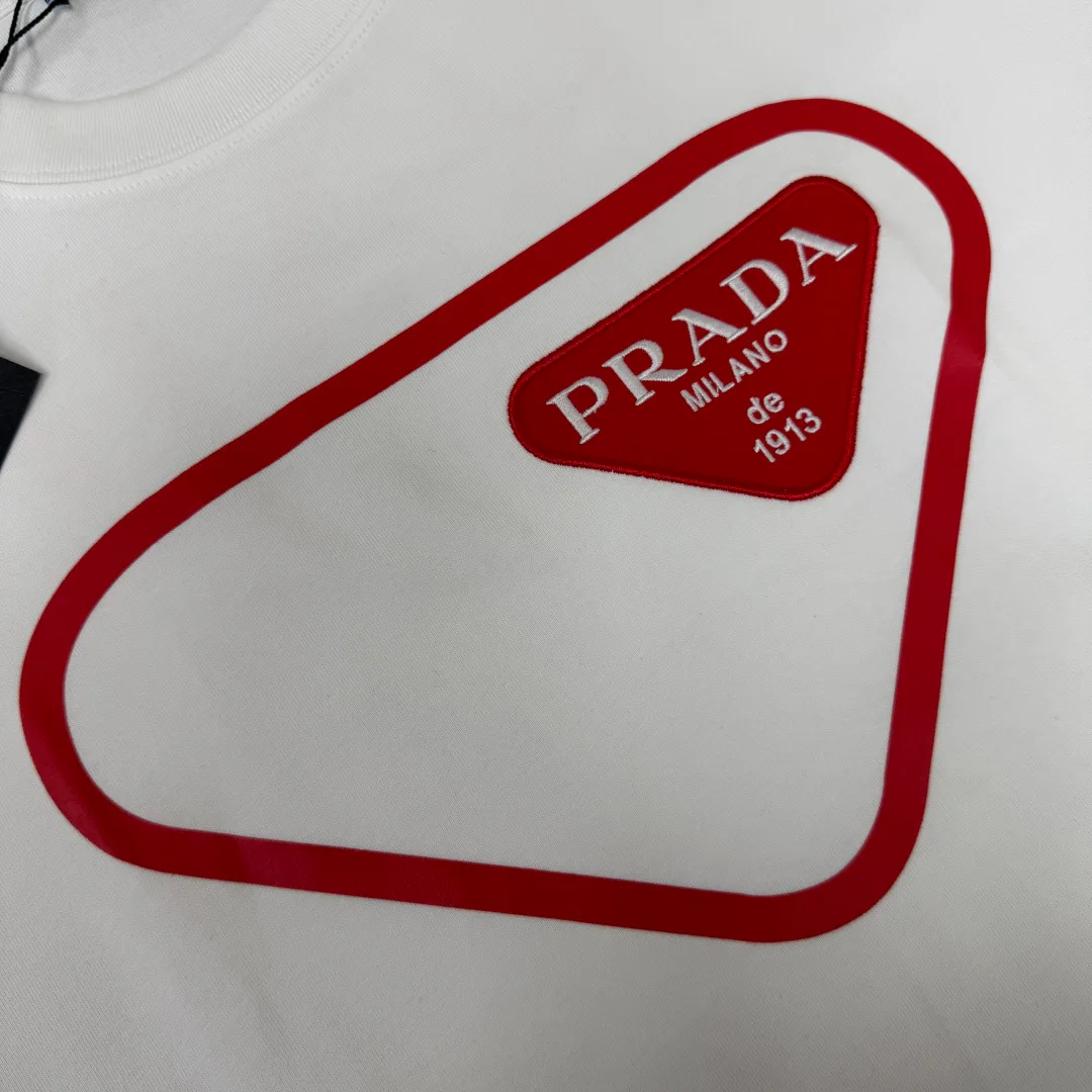 Футболки Женские Prada 10692114