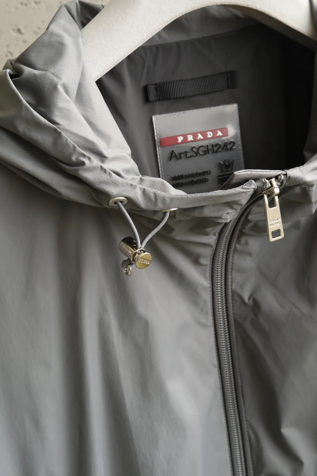 Куртки И Пуховики Мужские Prada 10629541