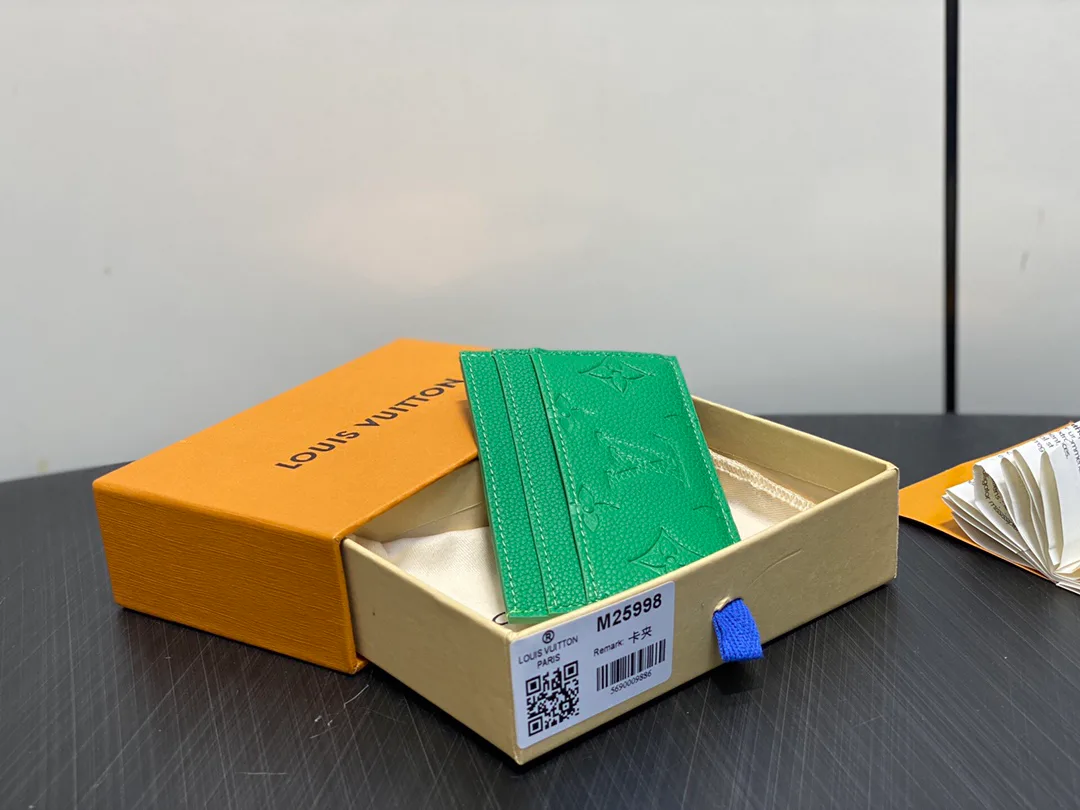 Визитницы Louis Vuitton 111908