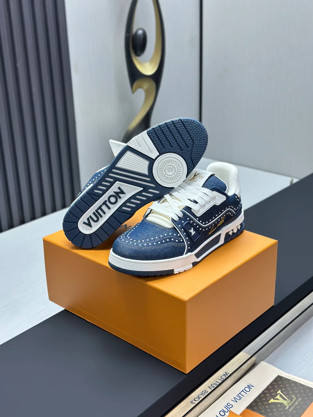 Кроссовки Женские Louis Vuitton 198350