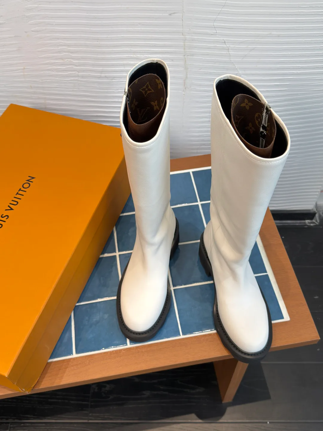 Сапоги Женские Louis Vuitton 18604404