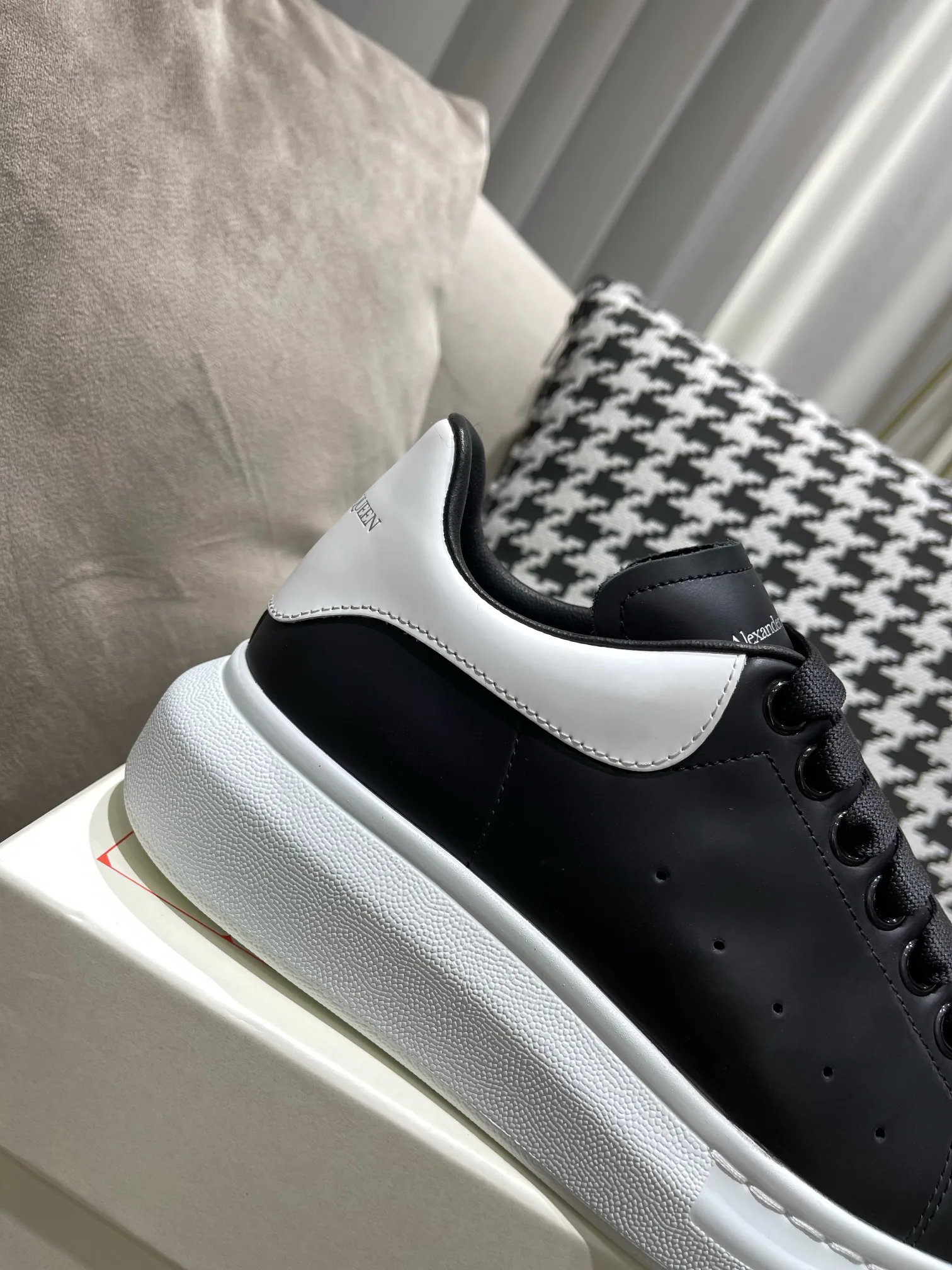 Кеды Женские Alexander Mcqueen 13287246