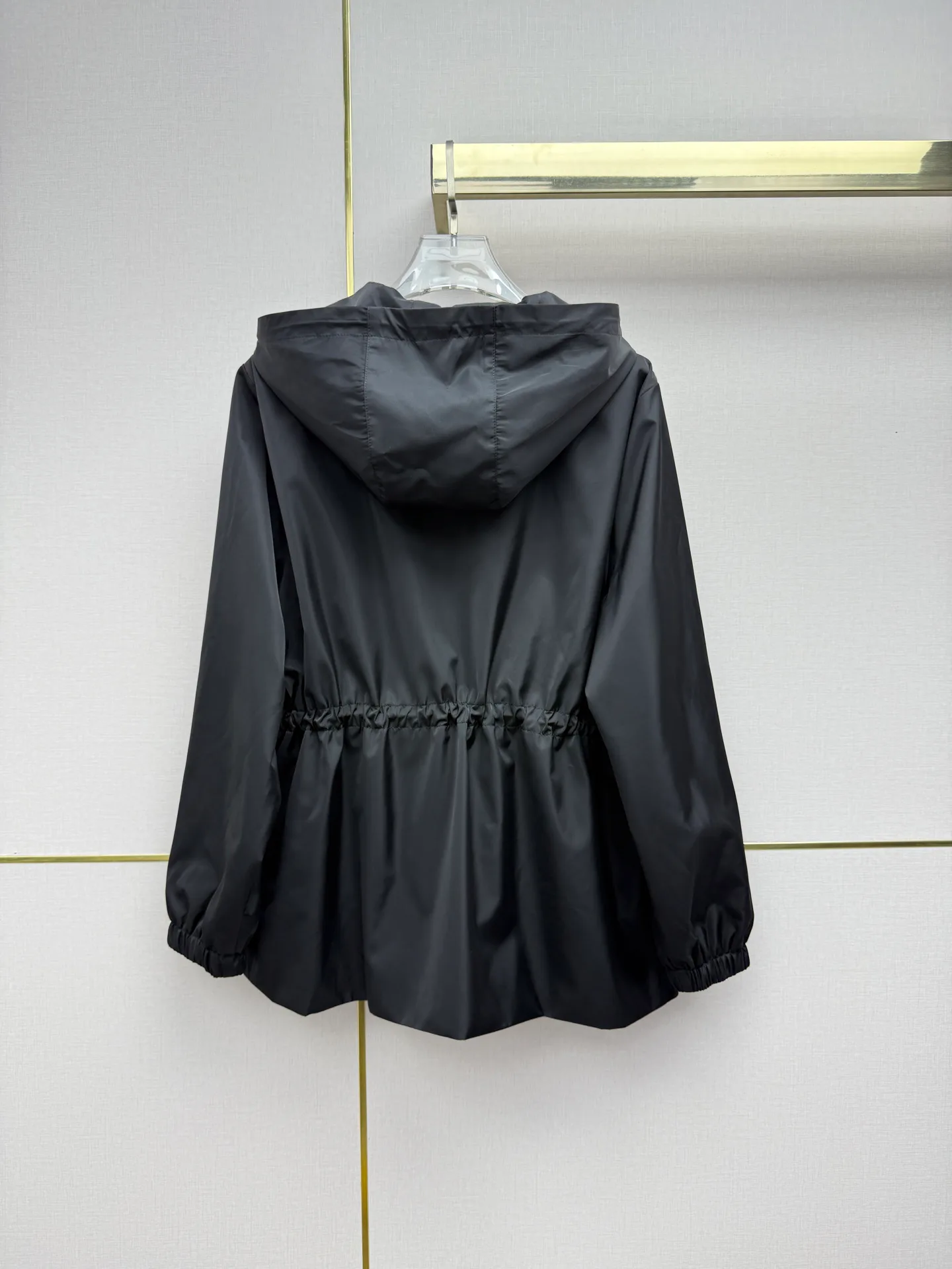 Куртки И Пуховики Женские Prada 17953149
