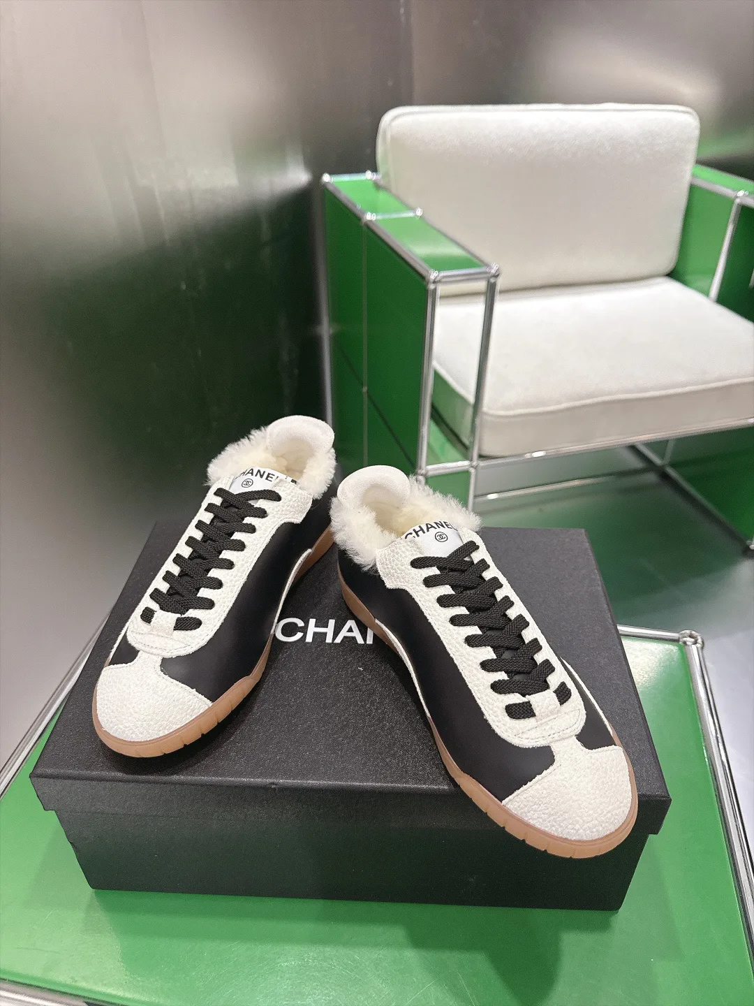 Кроссовки Женские Chanel 19460627