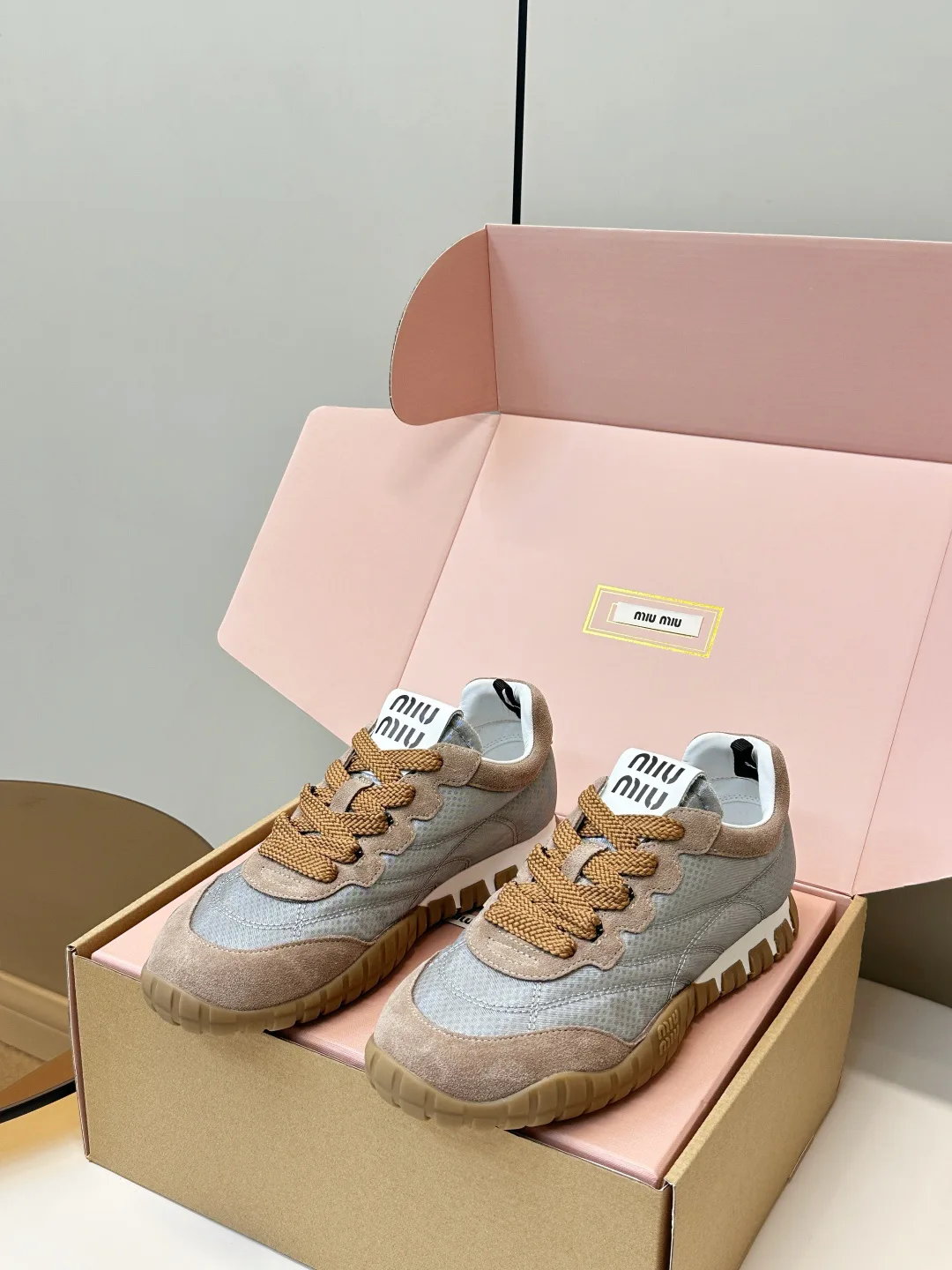 Кроссовки Женские Miu Miu 19032050
