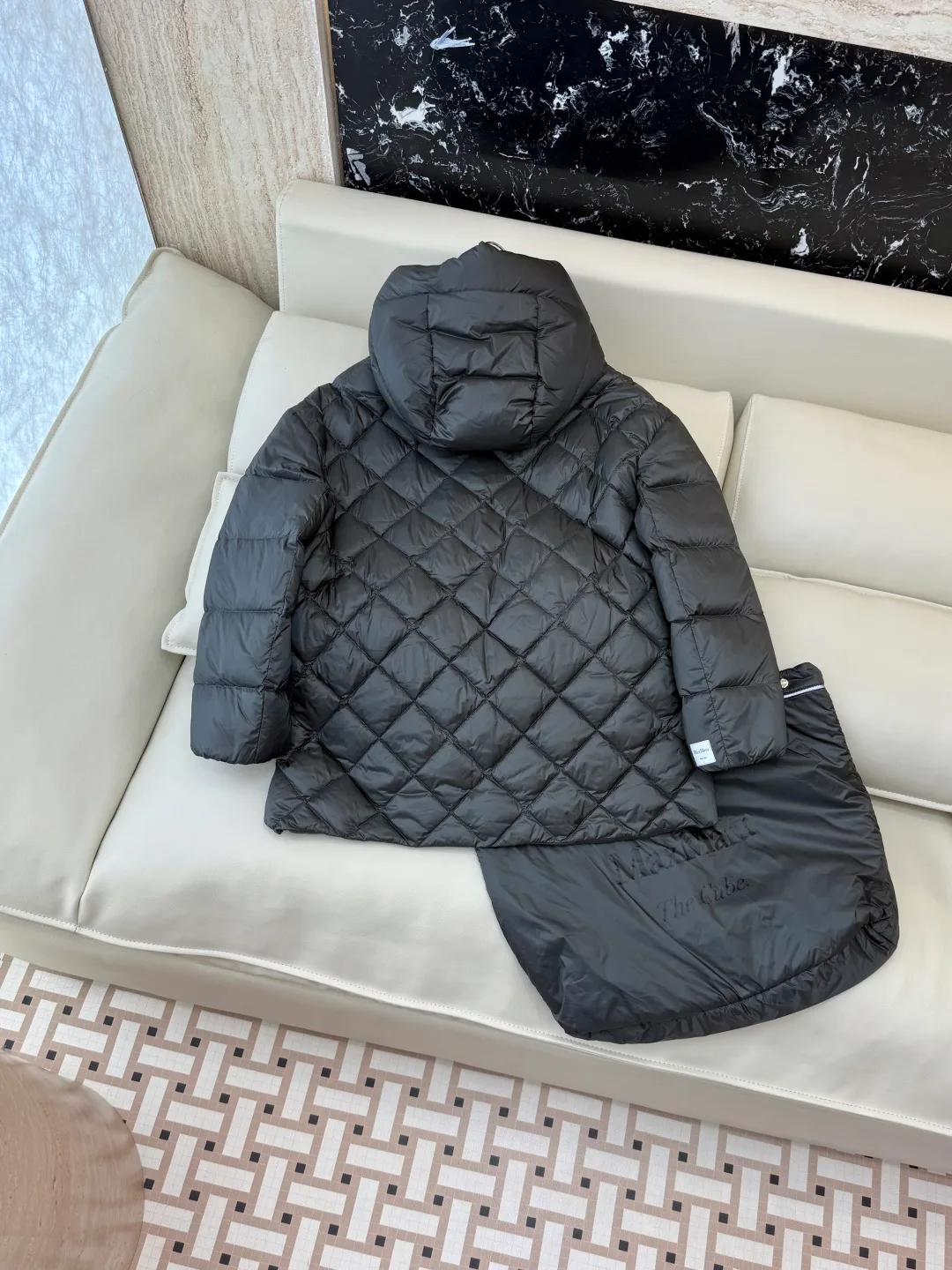 Куртки И Пуховики Женские Max Mara 19572371