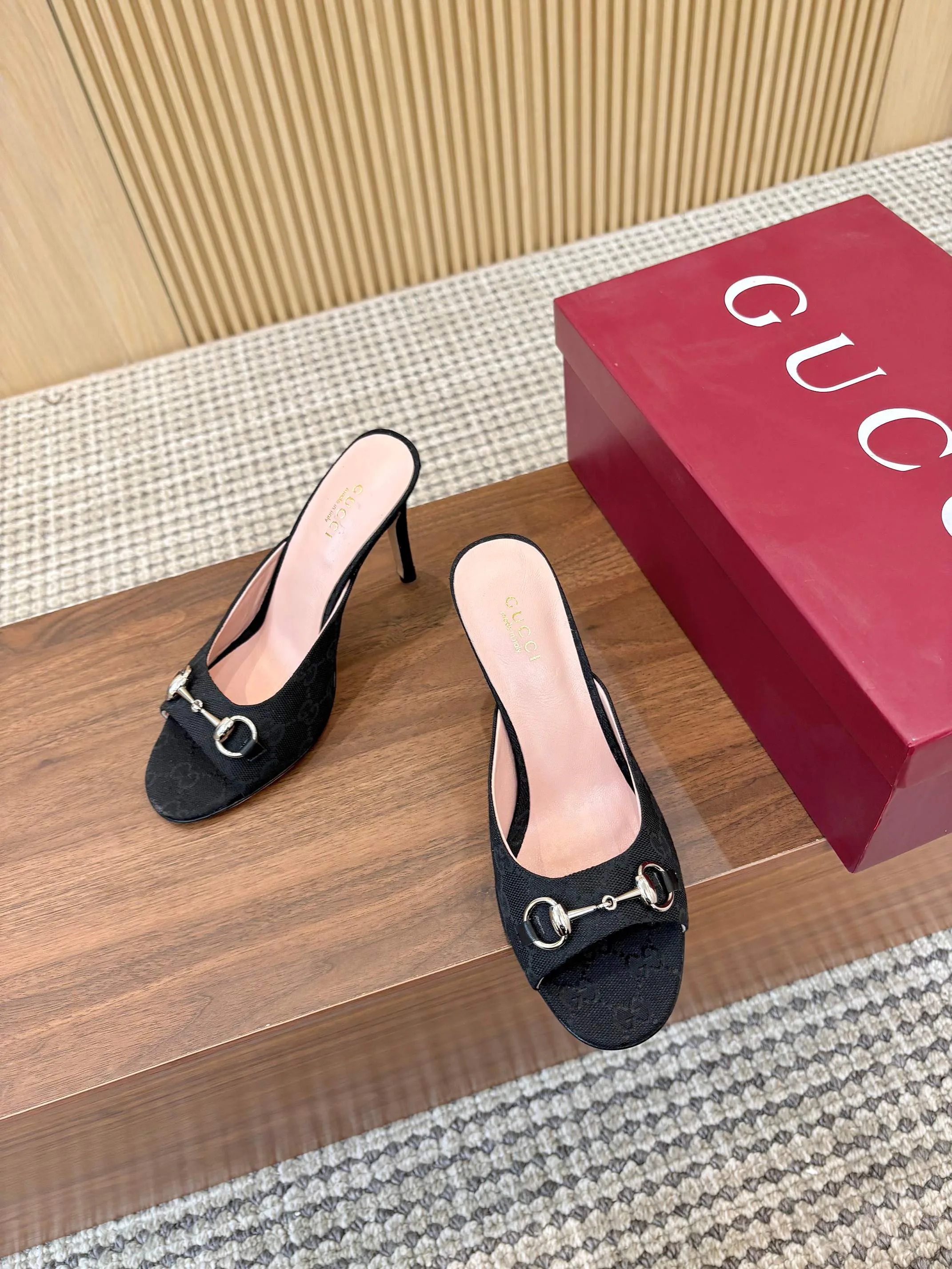 Босоножки Женские Gucci 11529299