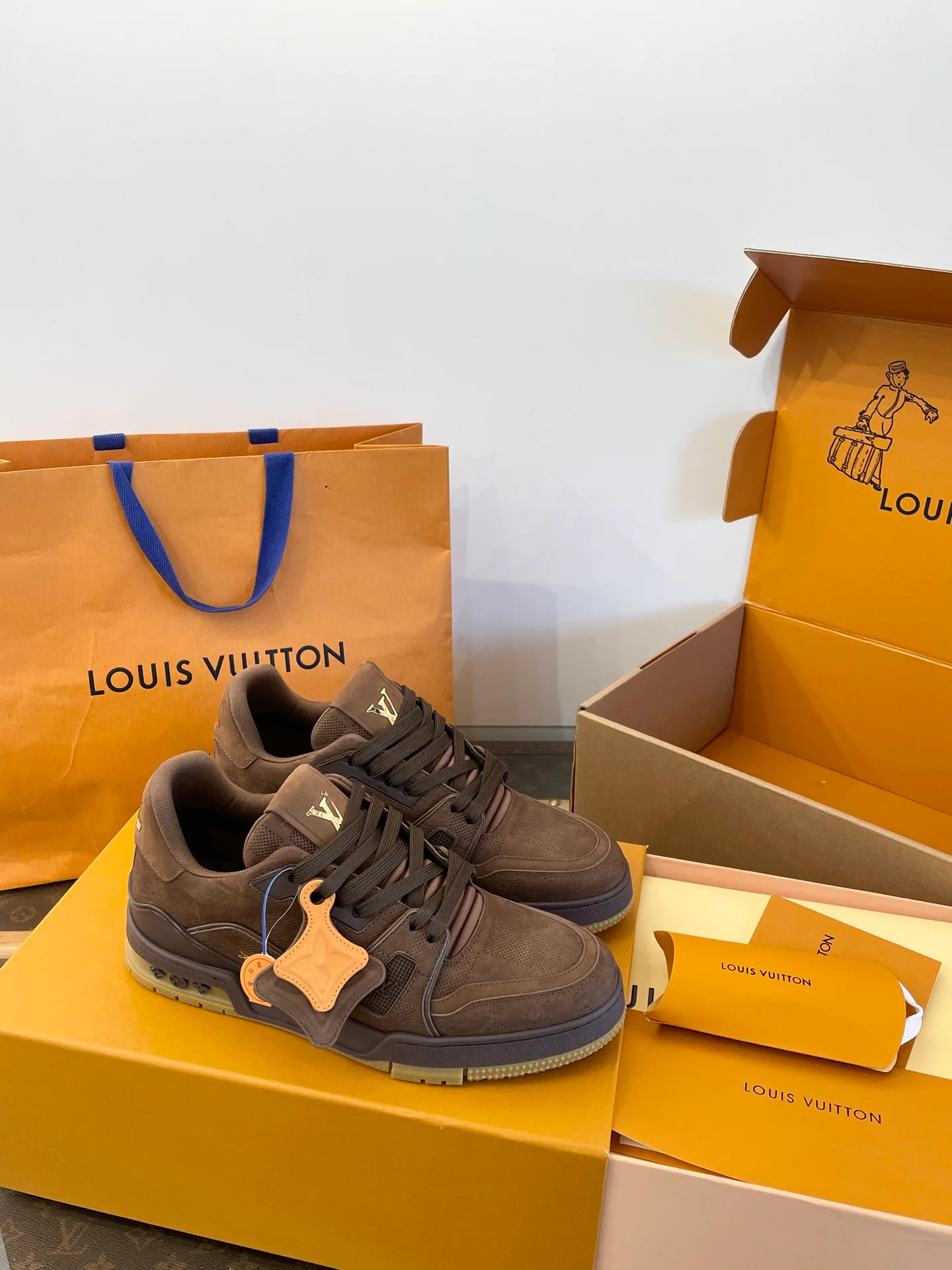 Кроссовки Мужские Louis Vuitton 2628965