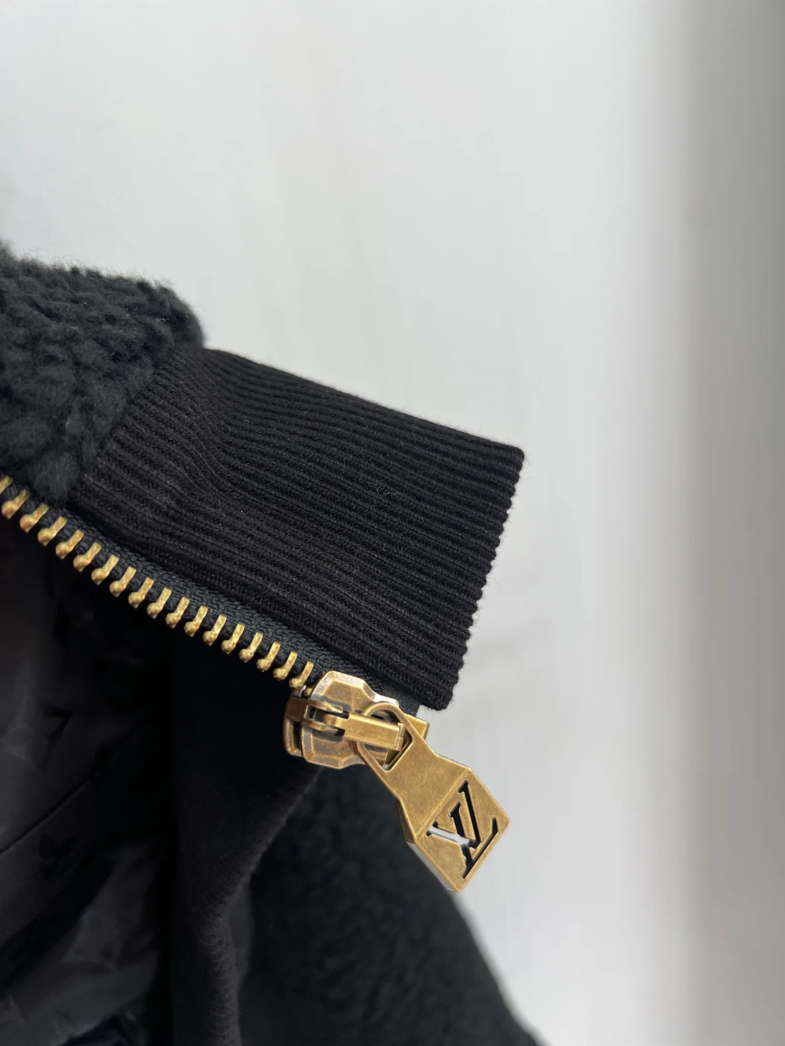 Куртки И Пуховики Женские Louis Vuitton 259793