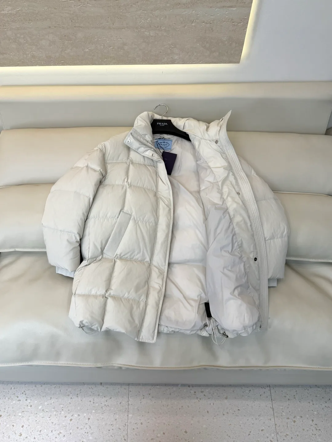 Куртки И Пуховики Женские Prada 18226365