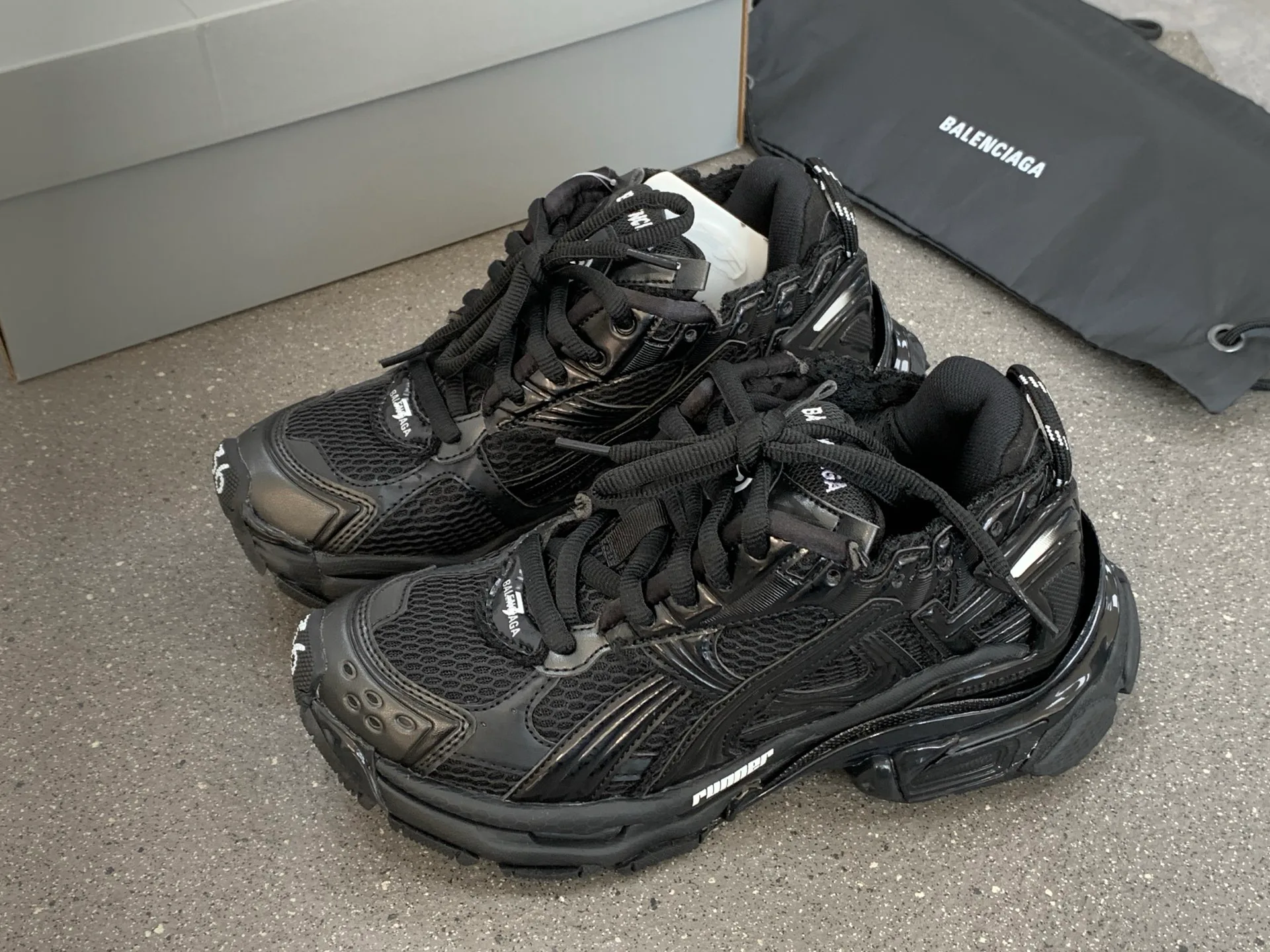 Кроссовки Женские Balenciaga 11568353