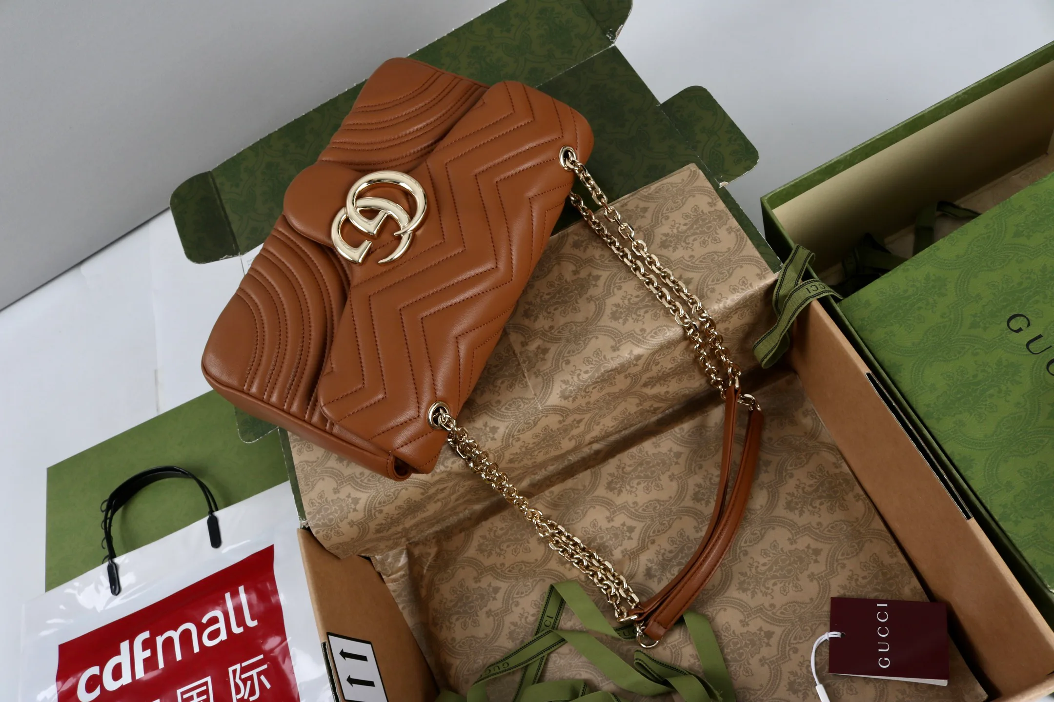 Классические Сумки Женские Gucci 18223244