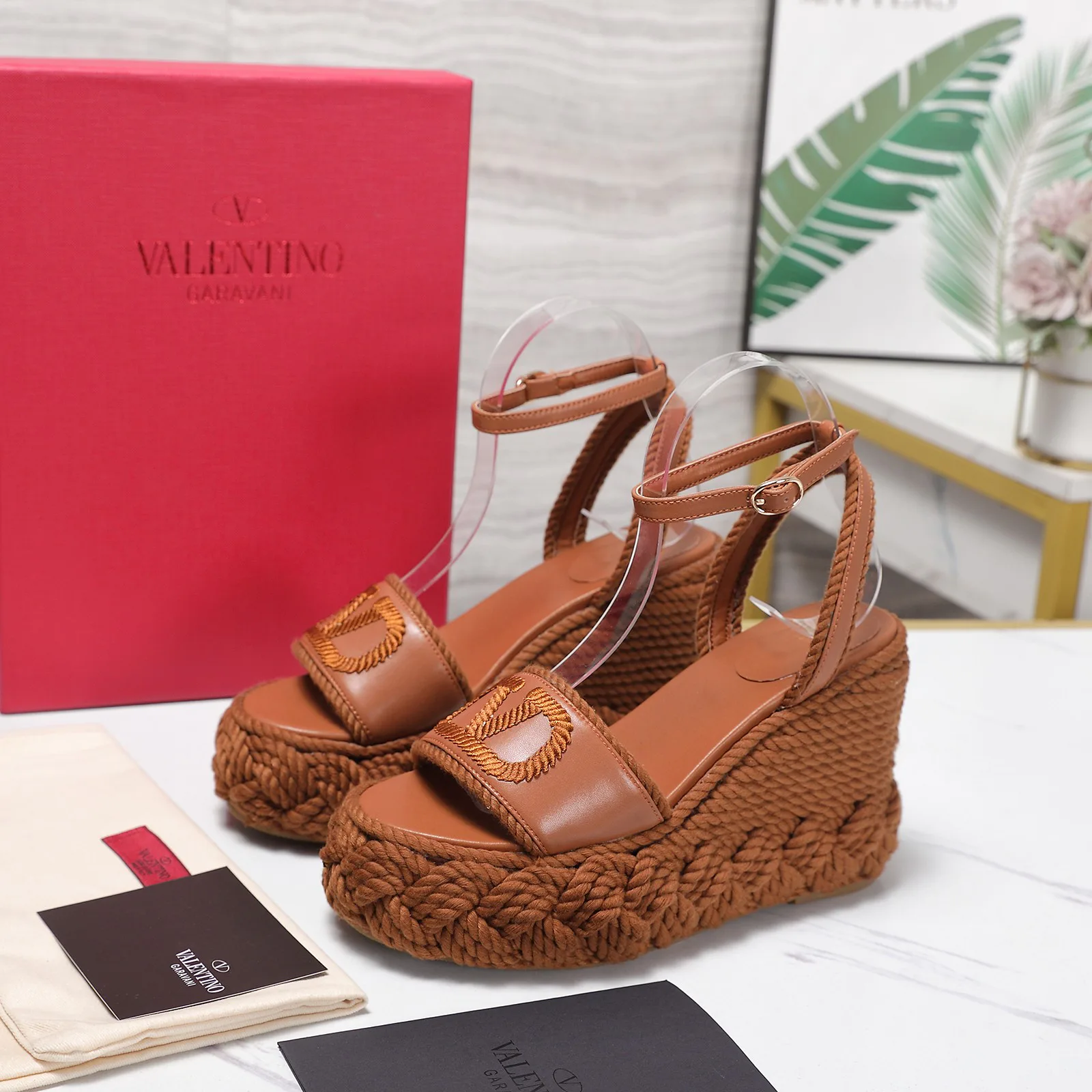 Босоножки Женские Valentino 17371718