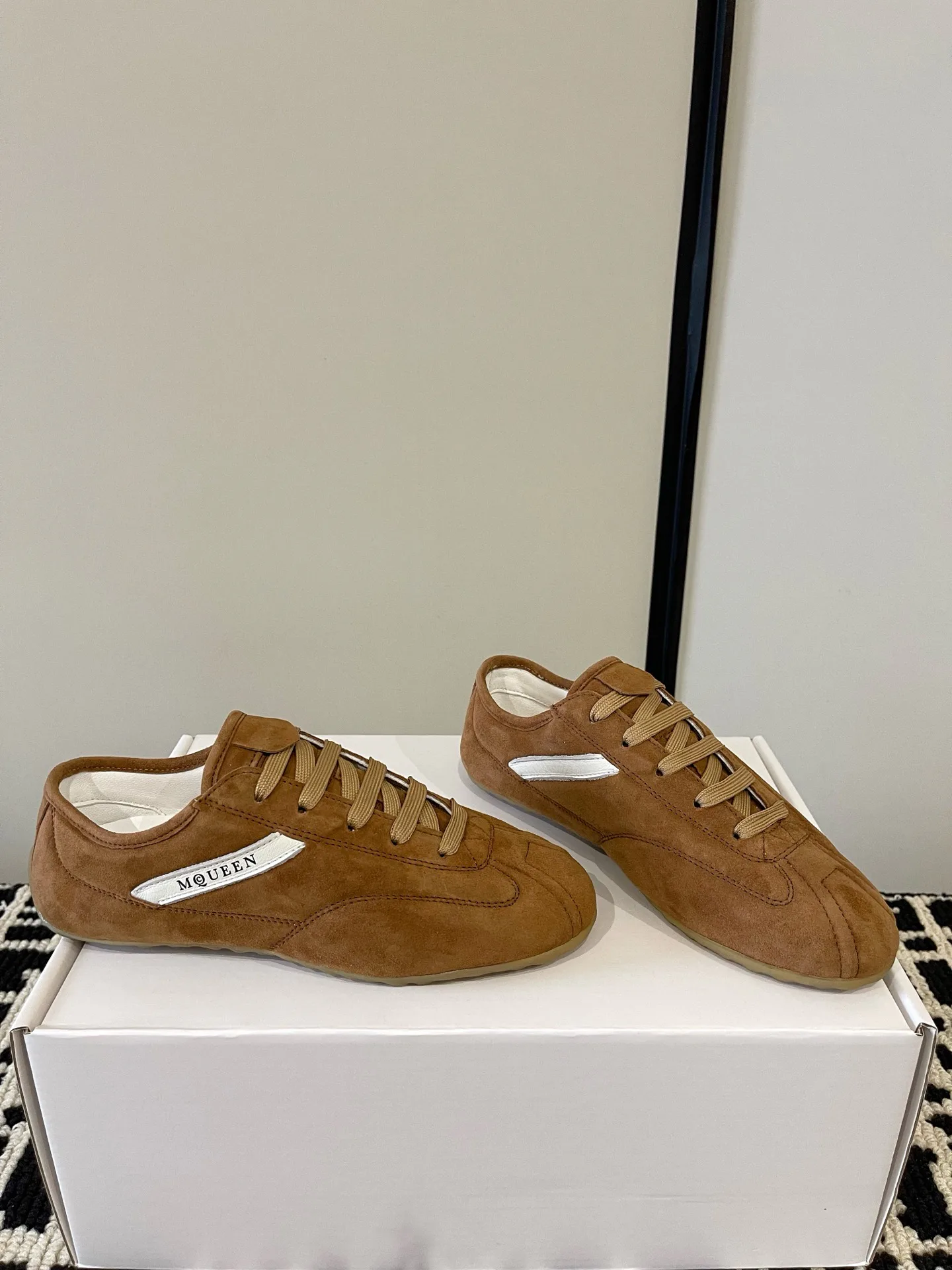Кроссовки Женские Alexander Mcqueen 18386241
