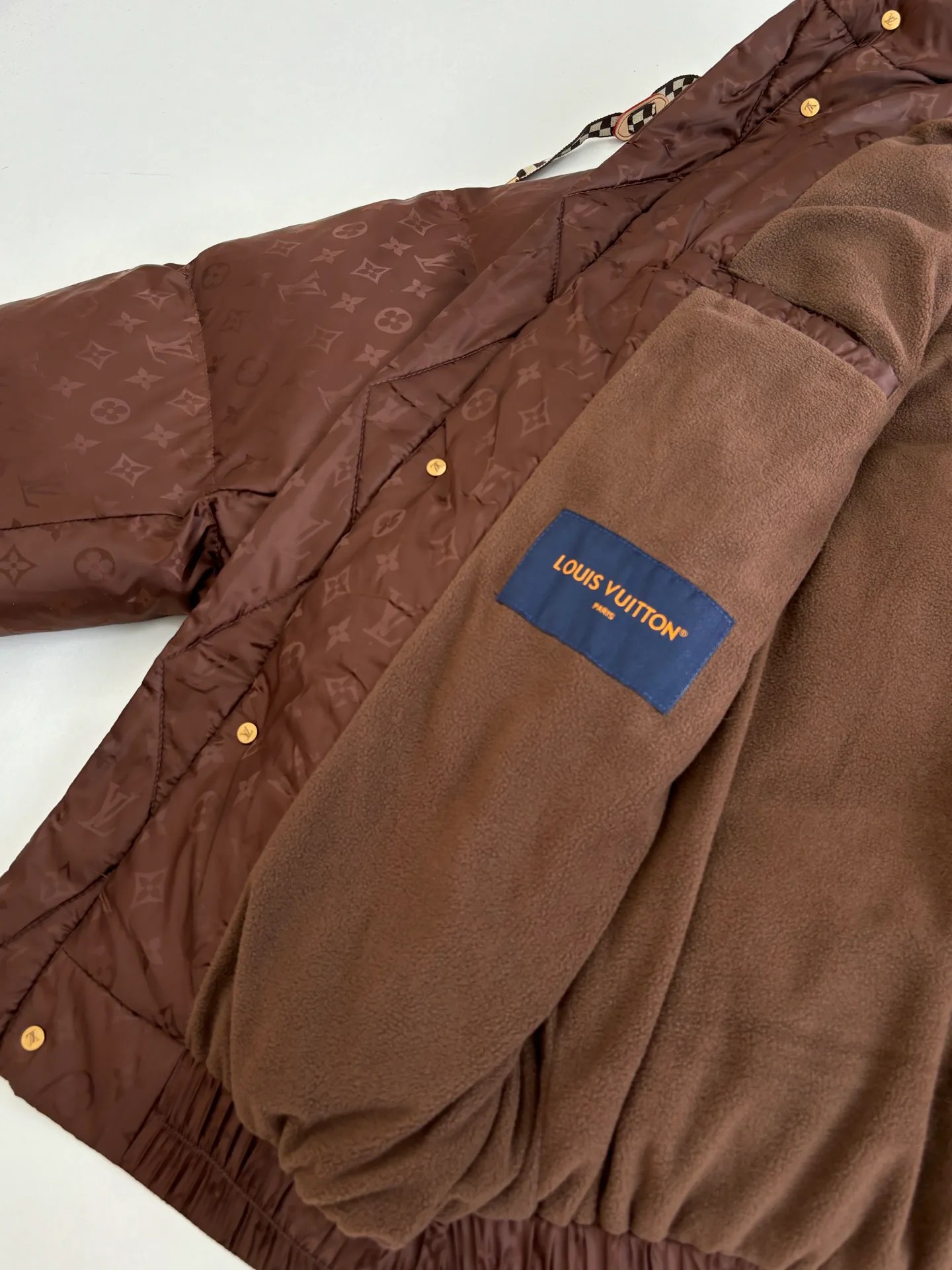 Куртки И Пуховики Женские Louis Vuitton 1257418