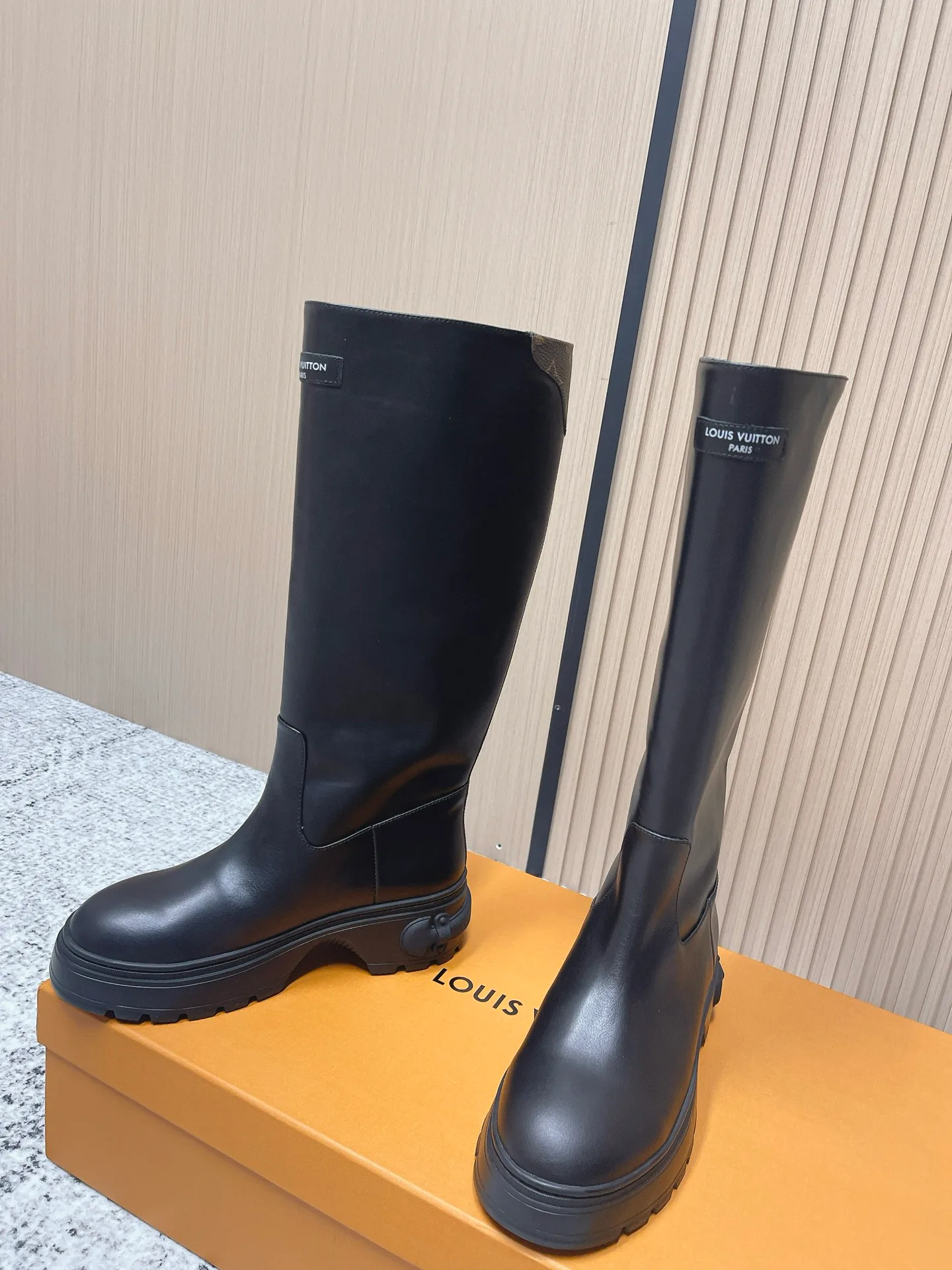 Сапоги Женские Louis Vuitton 869070