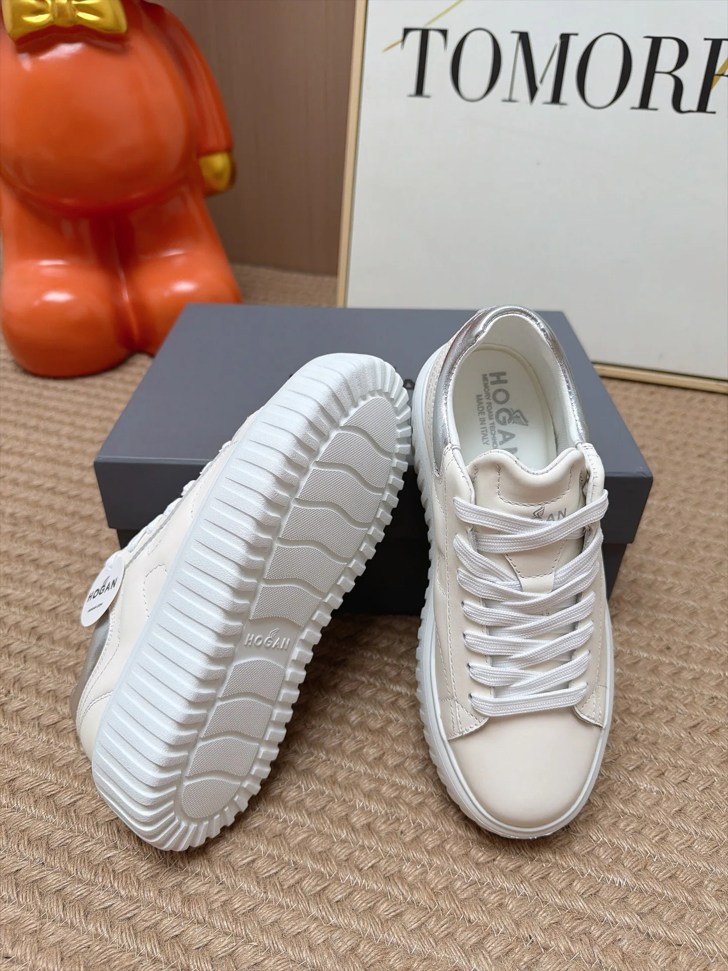 Кроссовки Женские Hogan 18239681