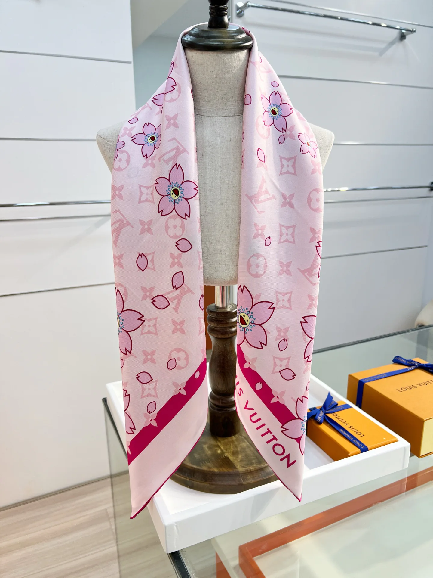 Платки Louis Vuitton 11264306