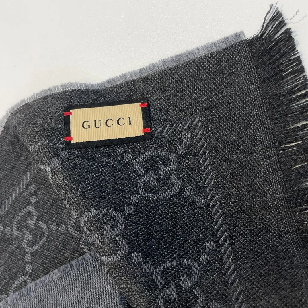 Шарфы Gucci 747430