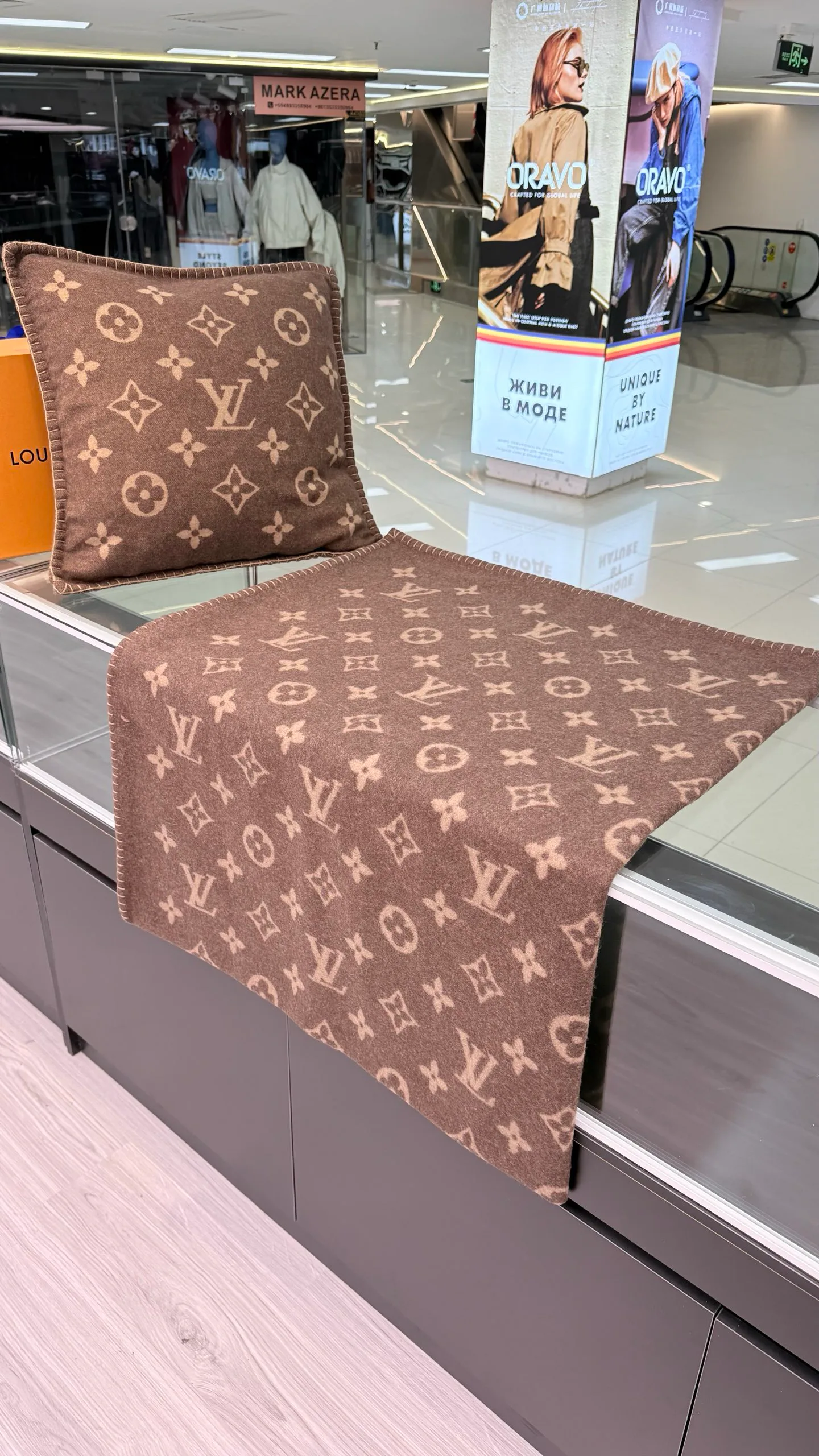Текстиль Louis Vuitton 18002645