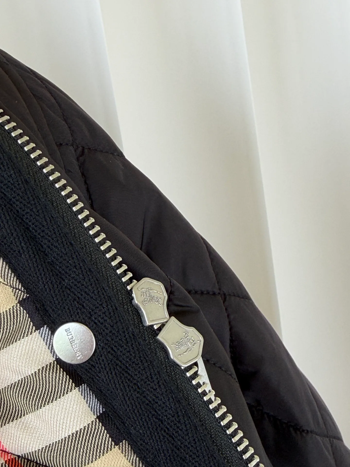Куртки И Пуховики Женские Burberry 17950214