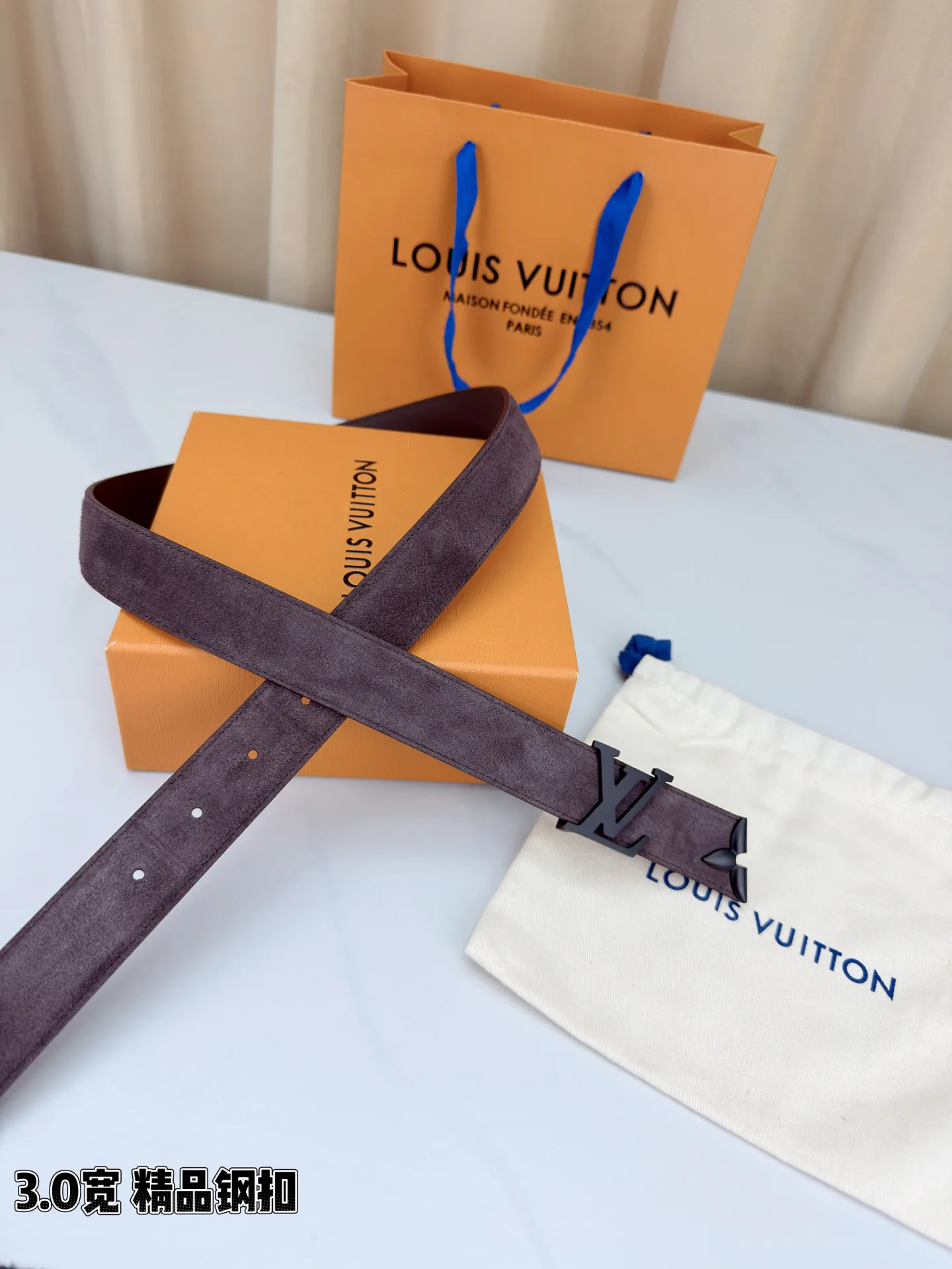 Ремни Louis Vuitton 1430190