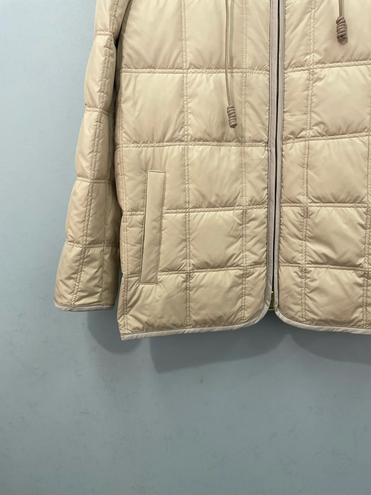 Куртки И Пуховики Женские Moncler 18513394