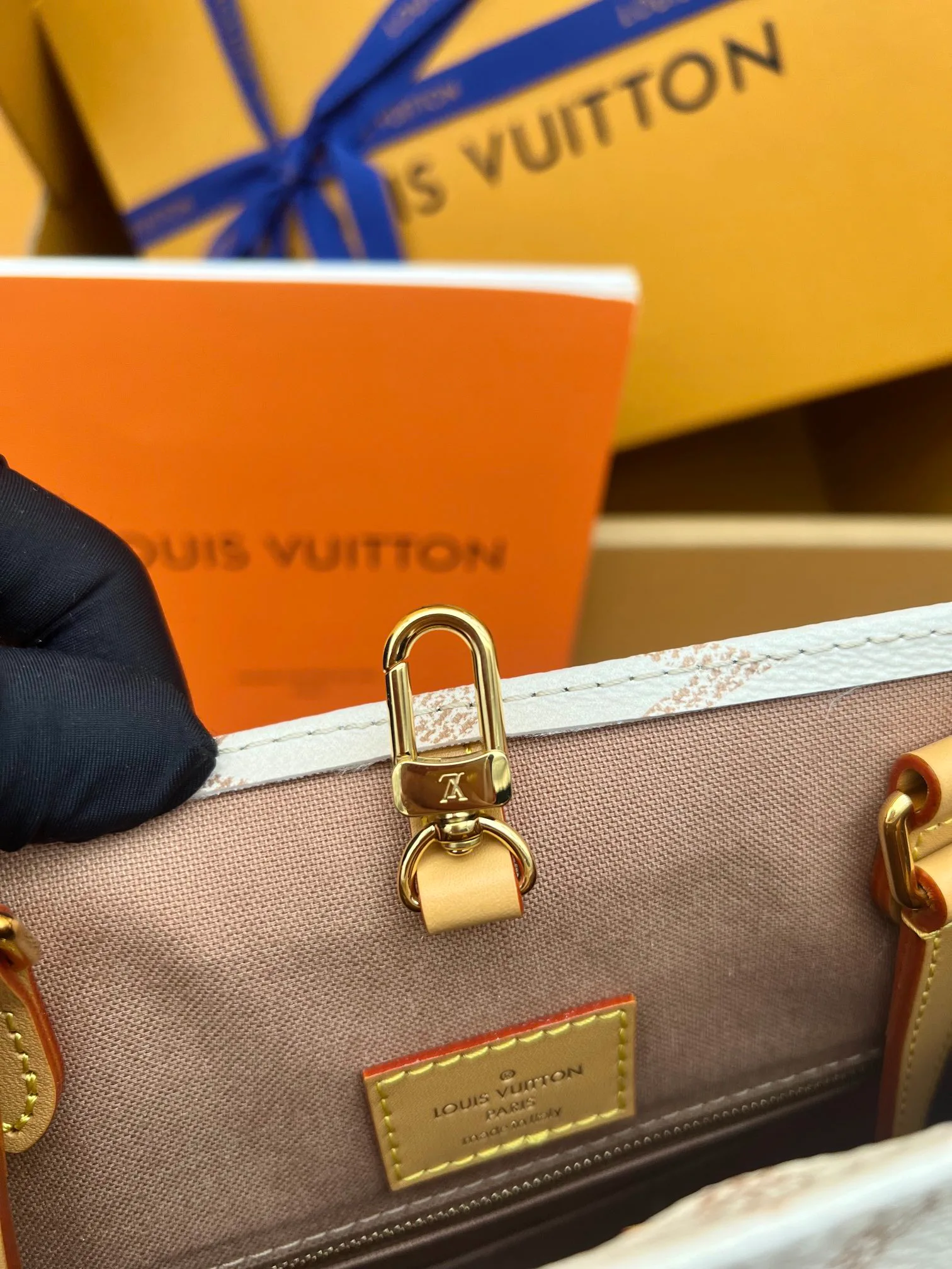 Сумки На Ремне Женские Louis Vuitton 3085