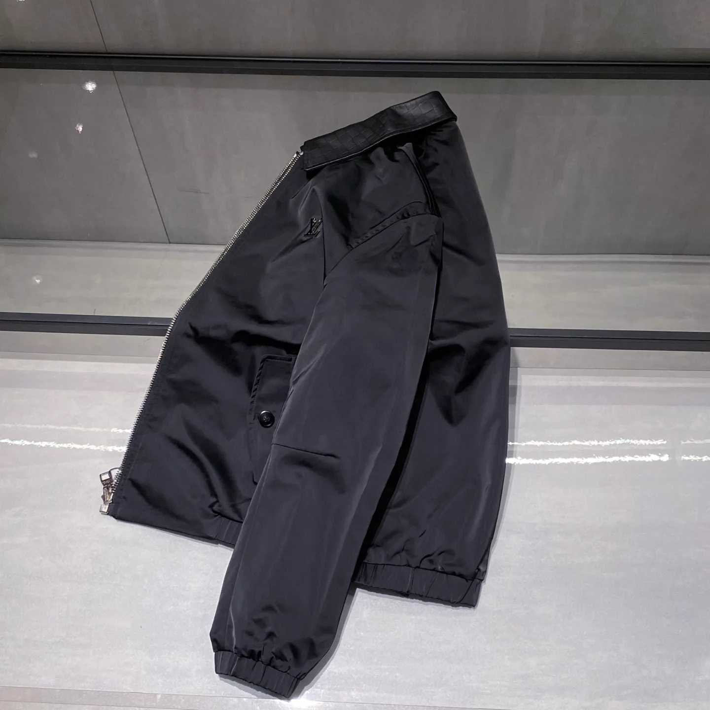 Куртки И Пуховики Мужские Louis Vuitton 339628