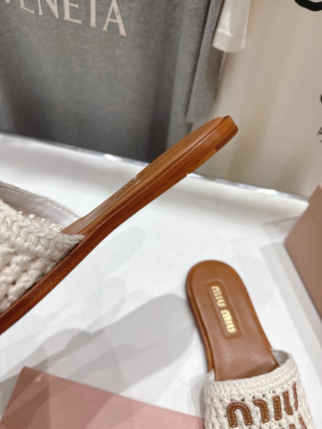 Шлепанцы Женские Miu Miu 3603730