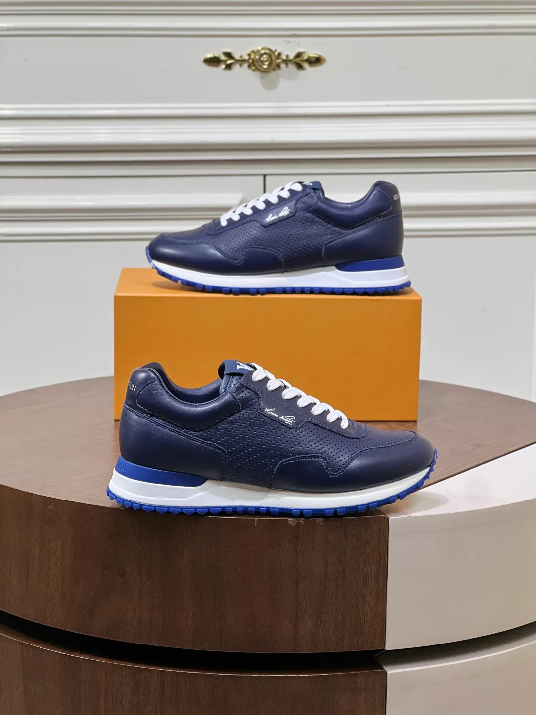 Кроссовки Мужские Louis Vuitton 18039347