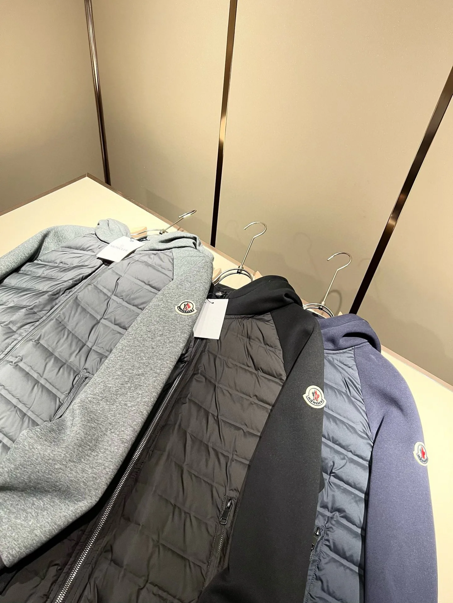 Куртки И Пуховики Мужские Moncler 940771