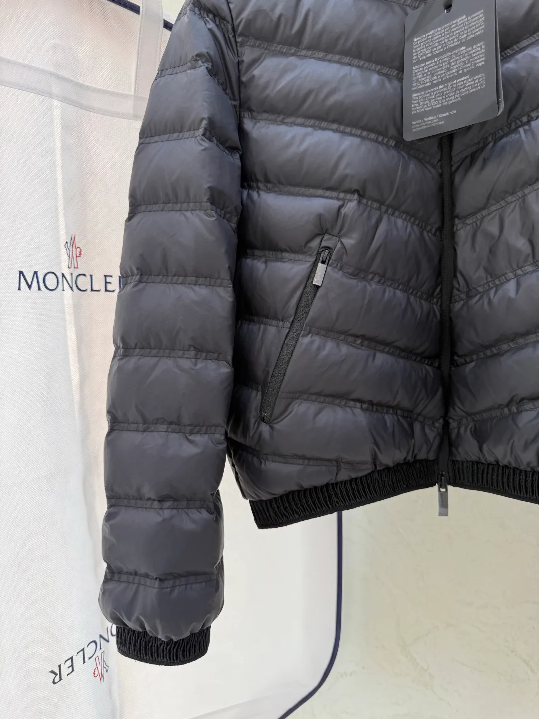 Куртки И Пуховики Женские Moncler 18052698