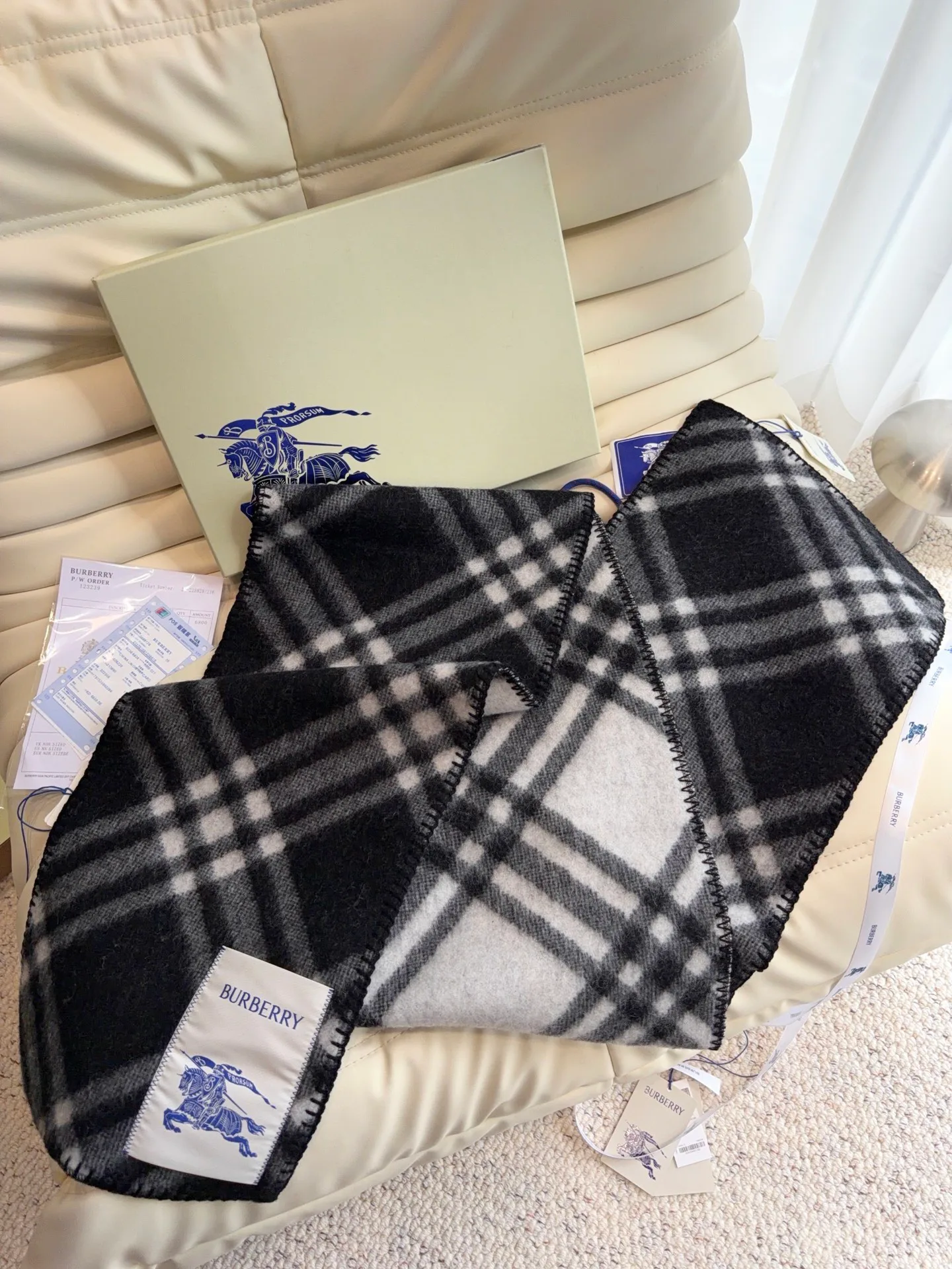Шарфы Burberry 18104960