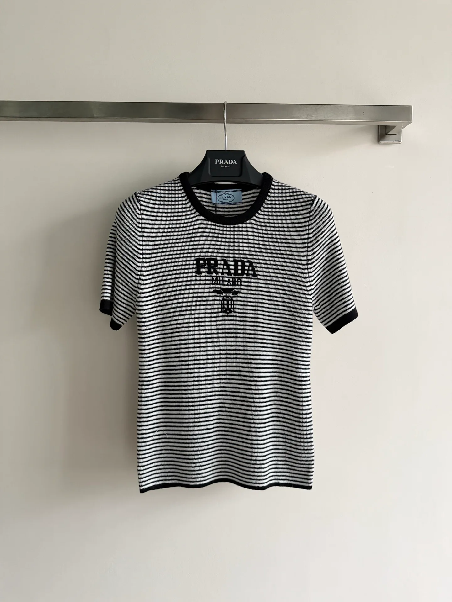 Футболки Женские Prada 10993247