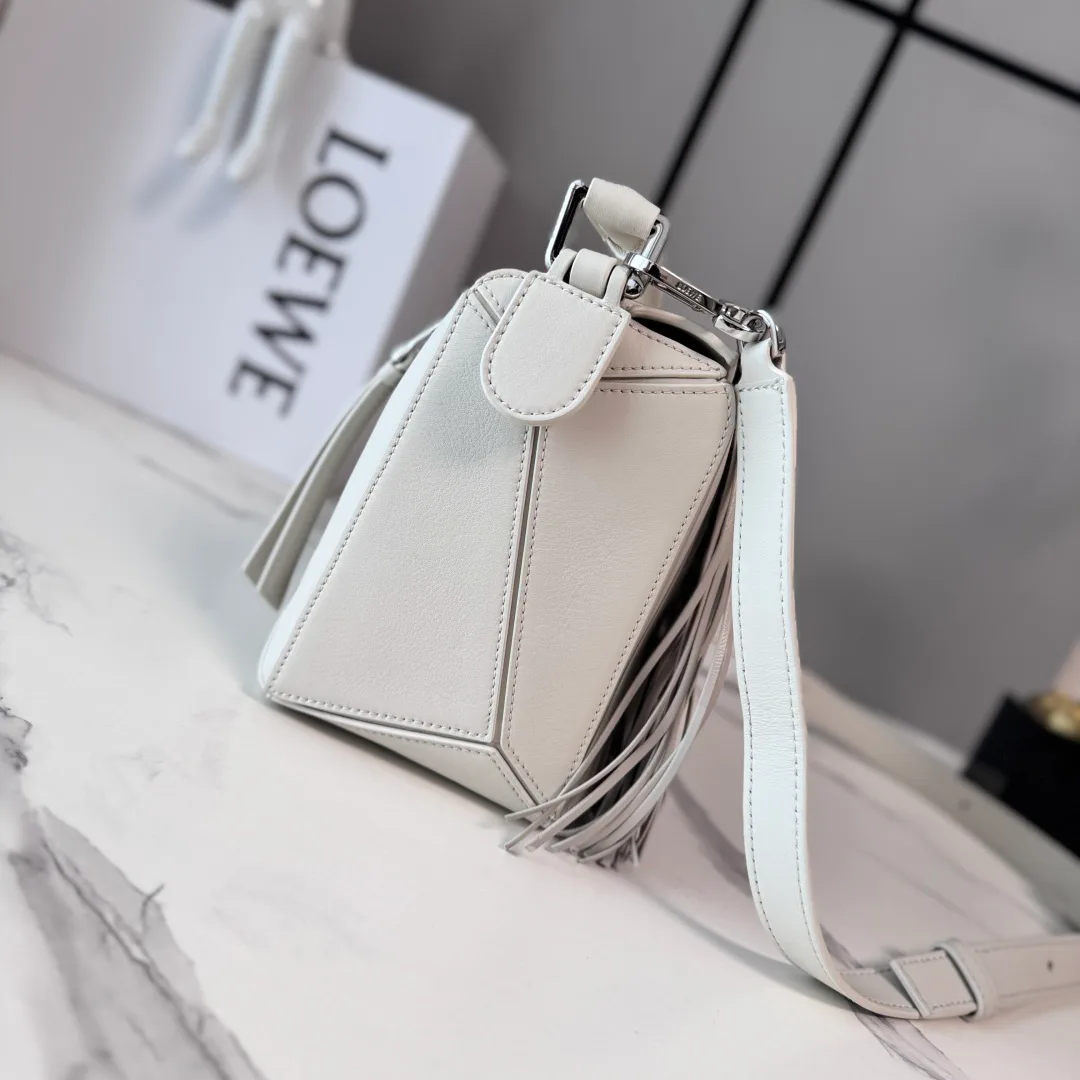 Классические Сумки Женские Loewe 13174365