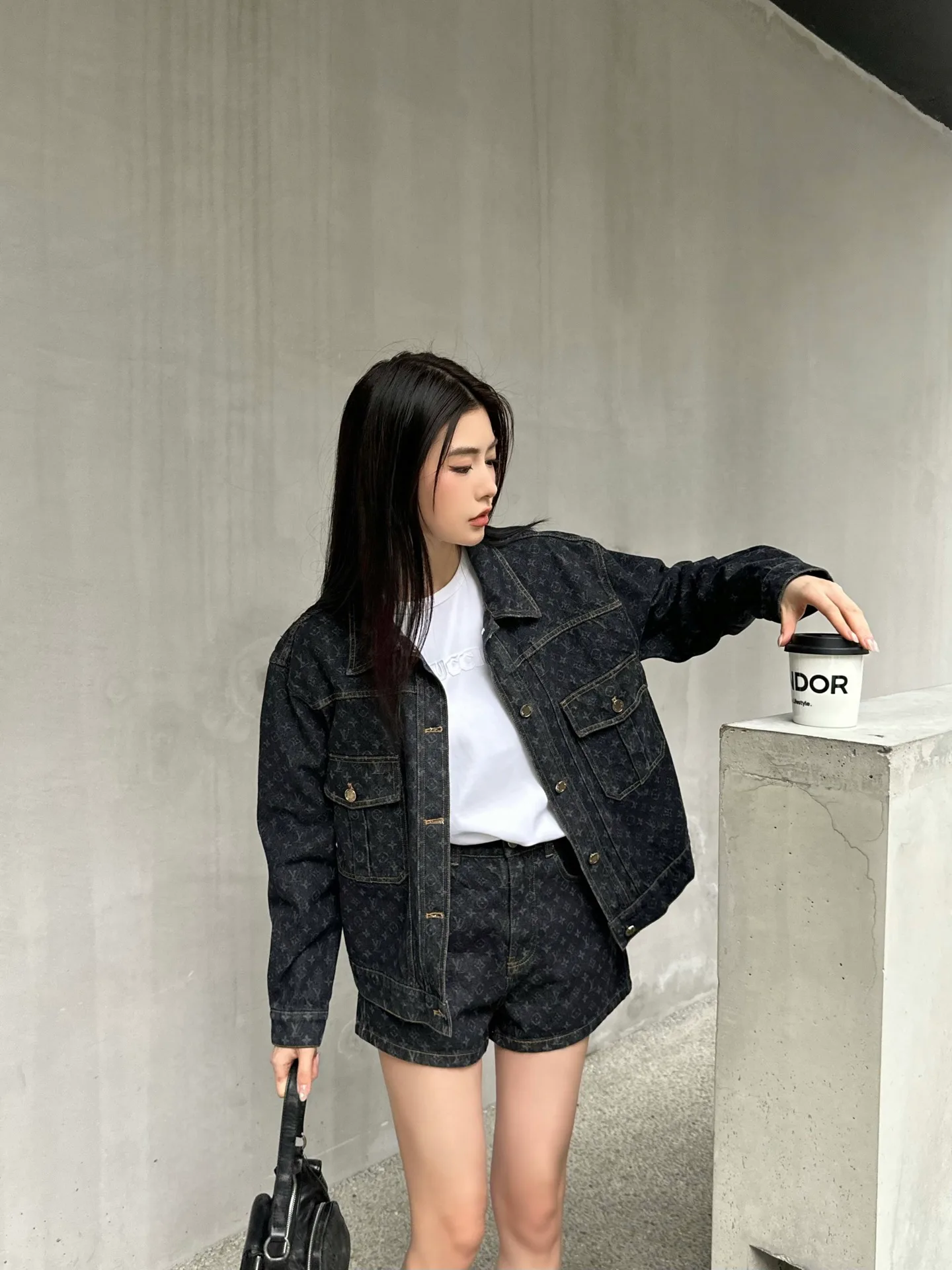 Куртки Женские Louis Vuitton Куртки Женские Louis Vuitton