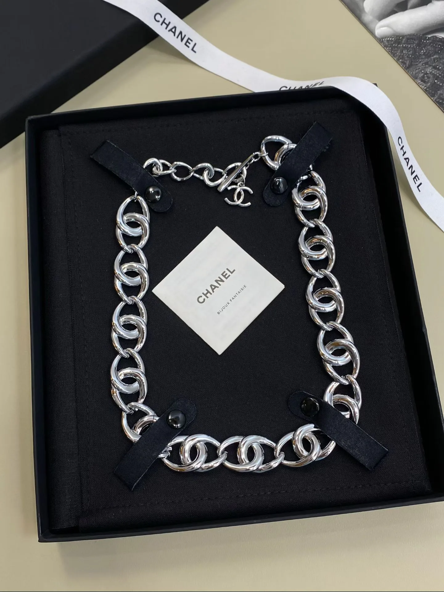 Бижутерия Chanel 18122750