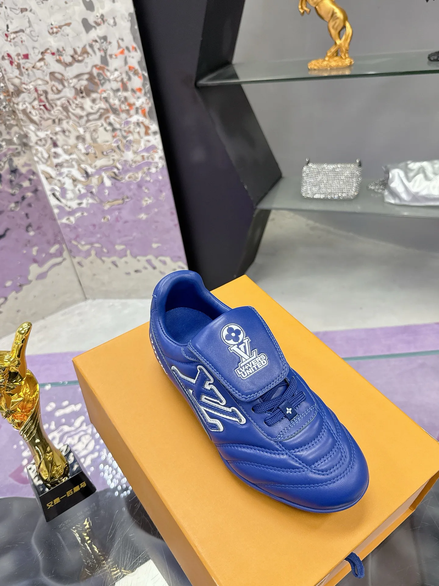 Кроссовки Женские Louis Vuitton 155179