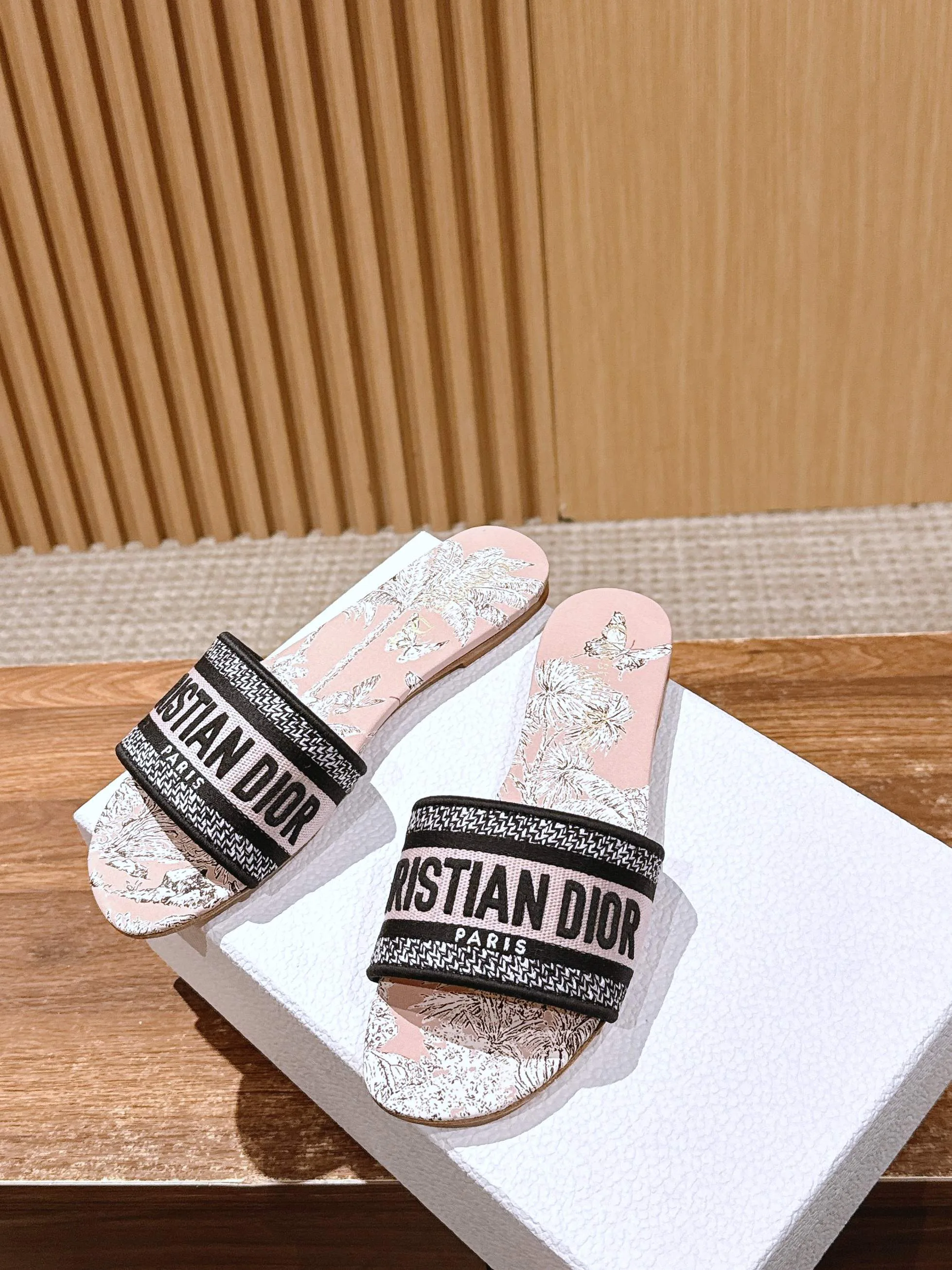 Шлепанцы Женские Christian Dior 11599947