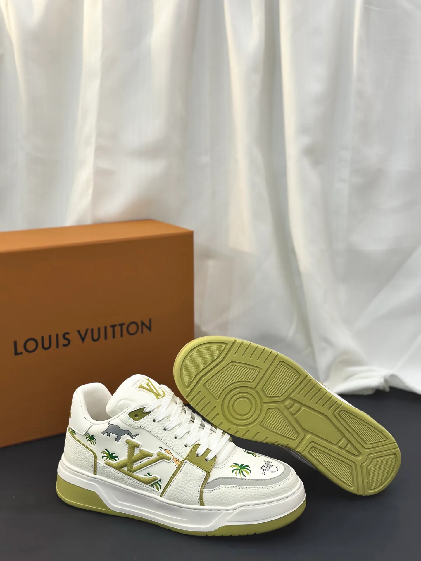 Кроссовки Мужские Louis Vuitton 1801563