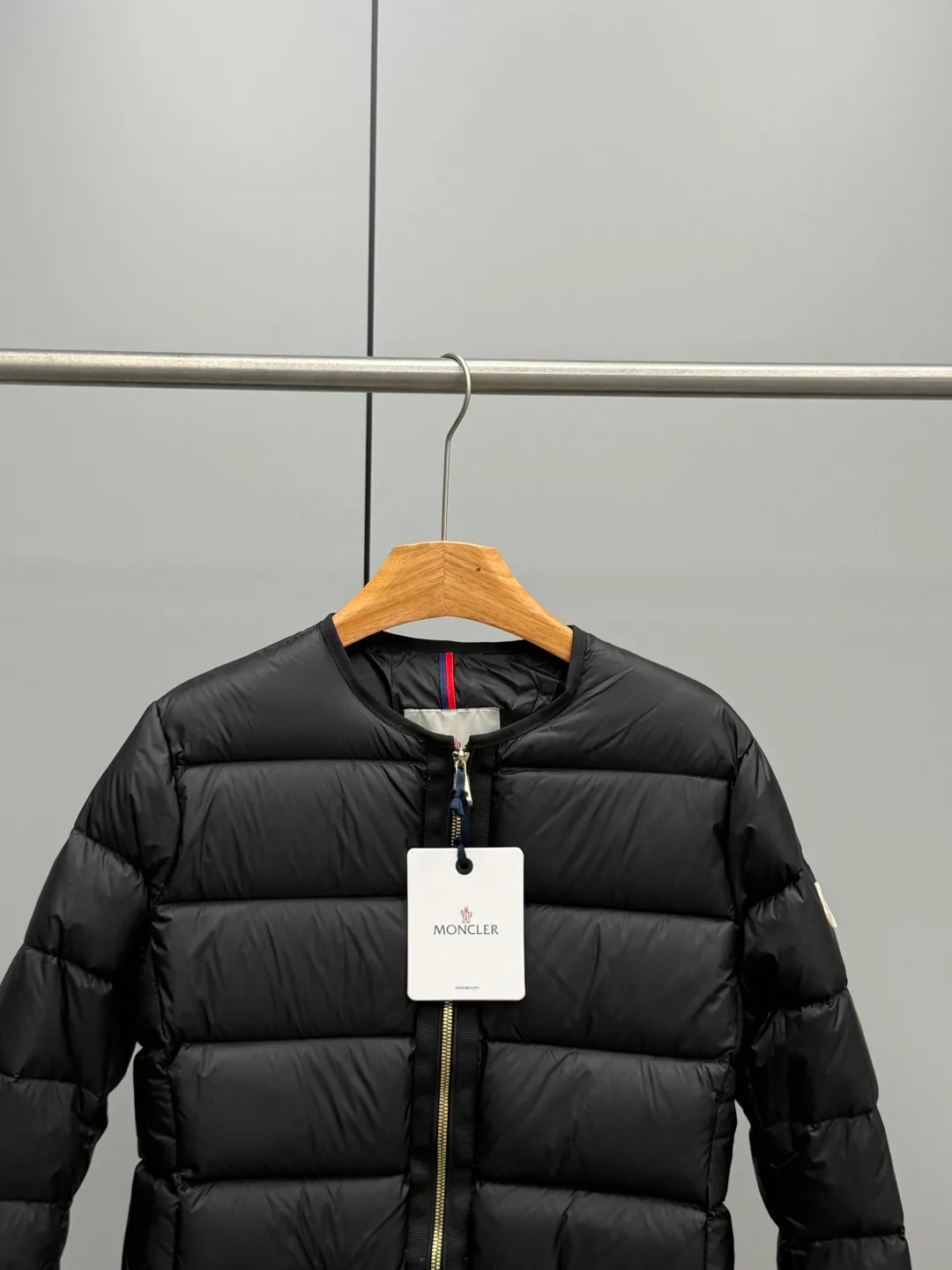 Куртки И Пуховики Женские Moncler 17939200
