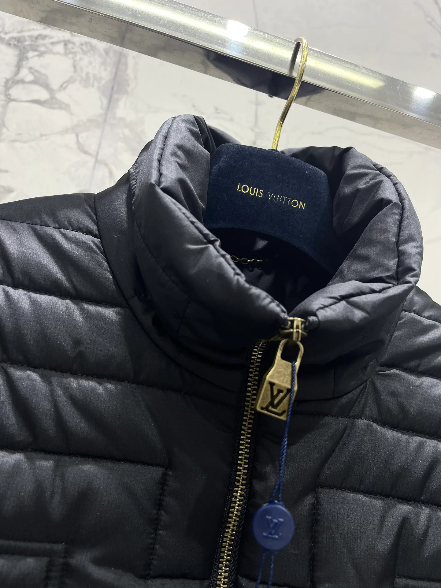 Куртки И Пуховики Женские Louis Vuitton 74848