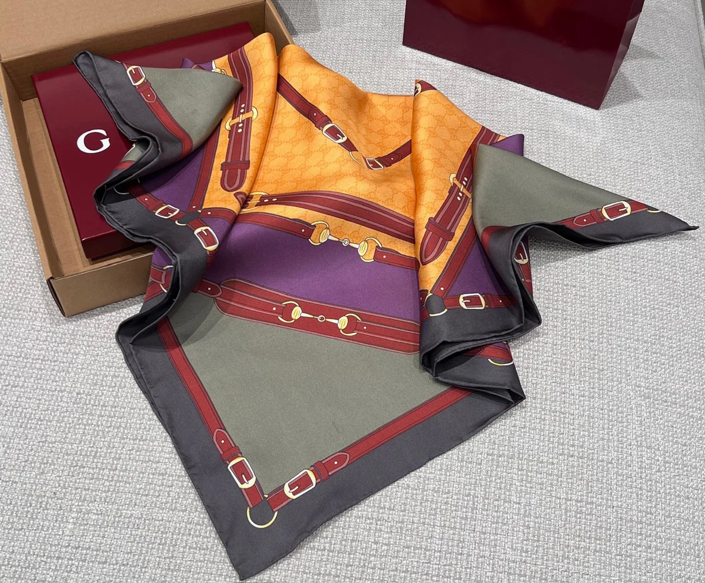 Шарфы Gucci 11503711