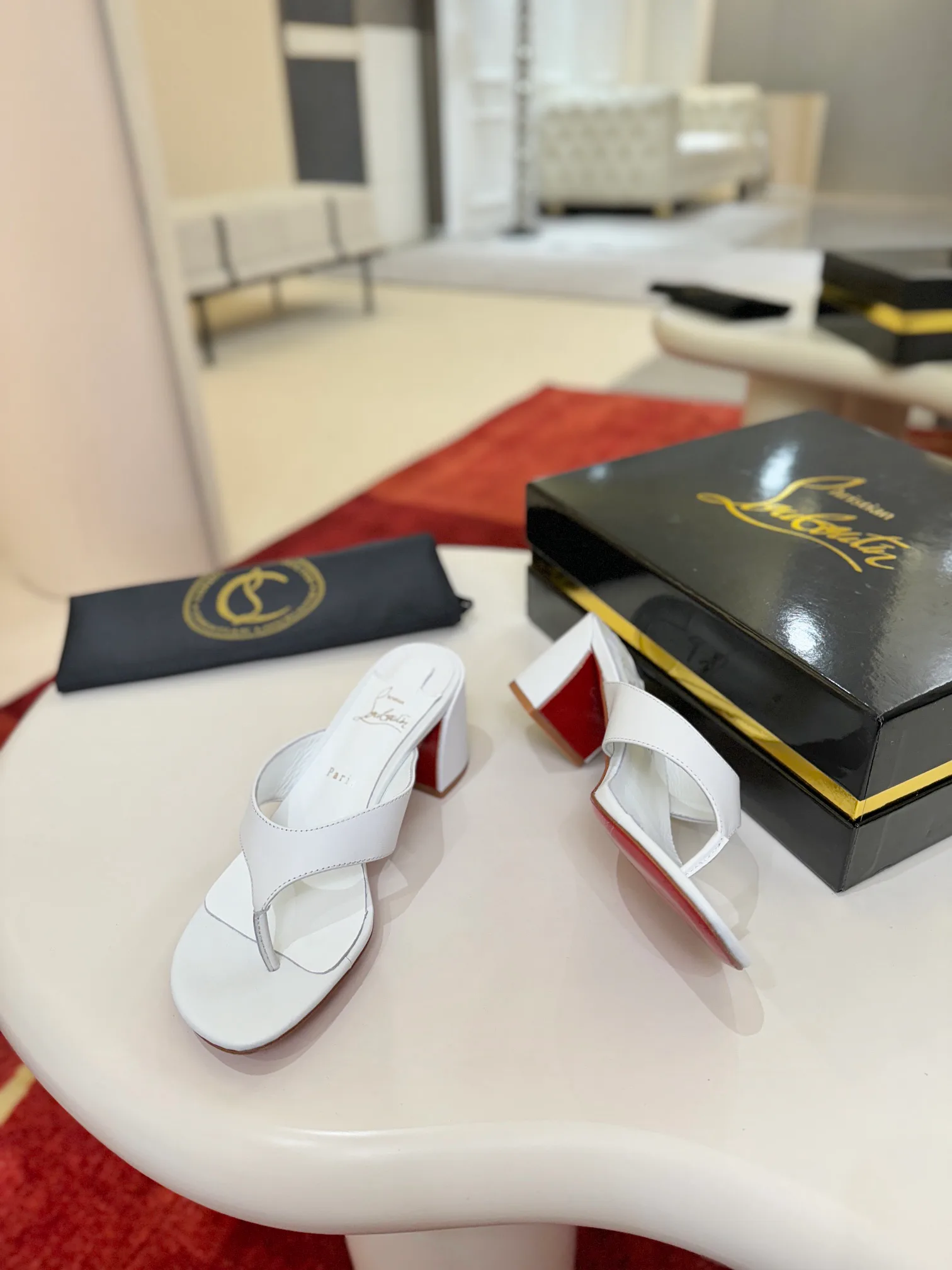 Босоножки Женские Christian Louboutin 177513