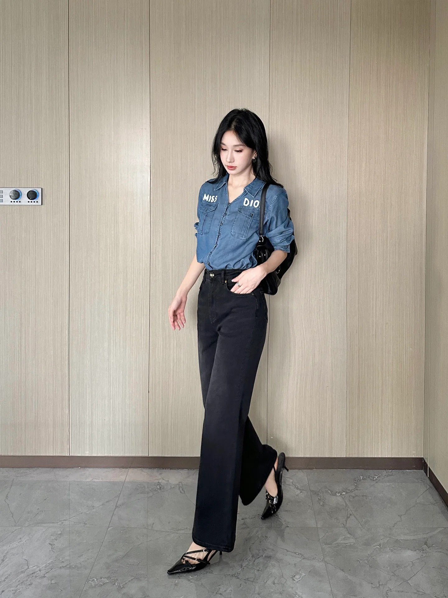 Джинсы Женские Christian Dior 15764